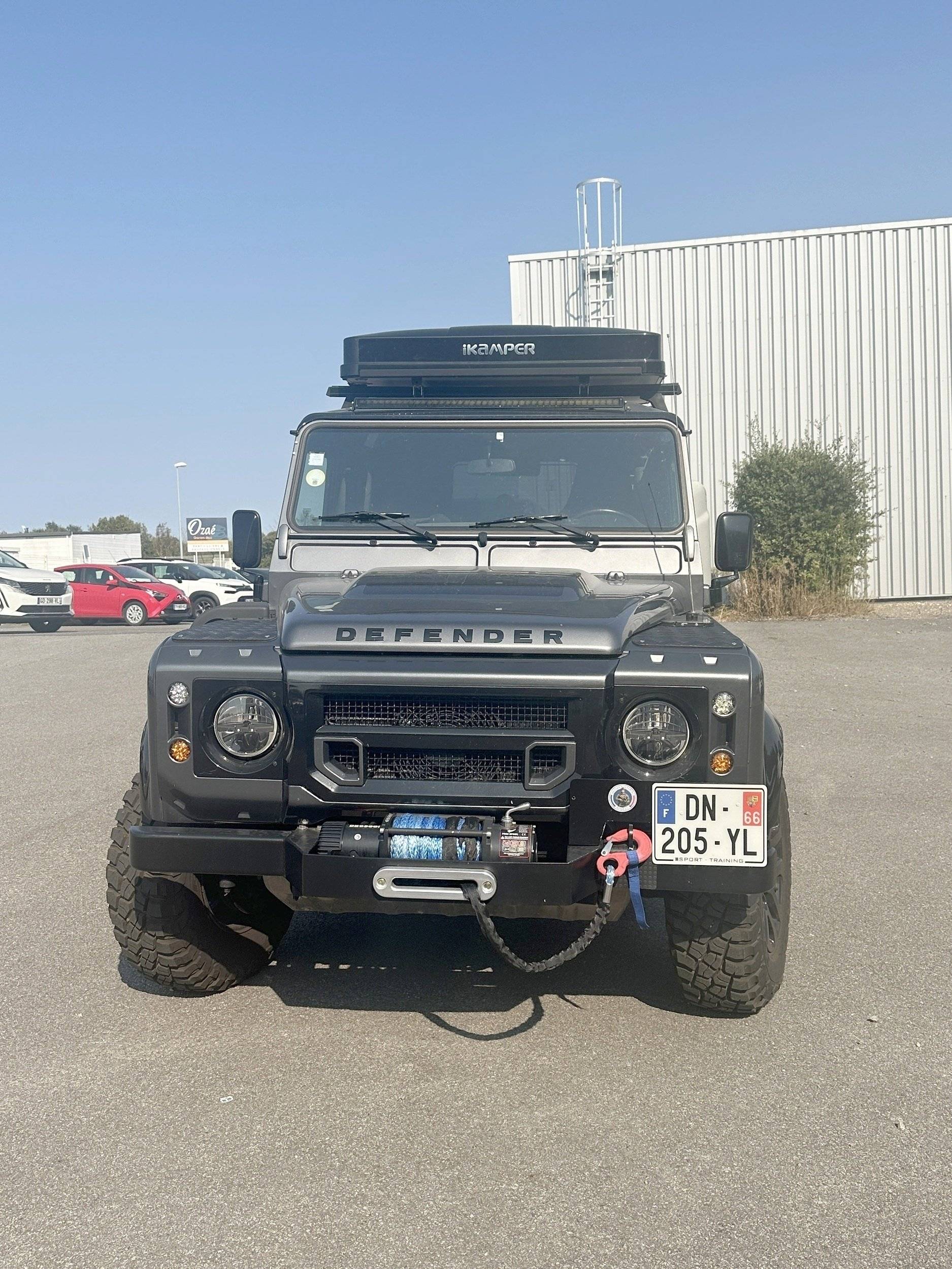 DEFENDER 90 Land Rover