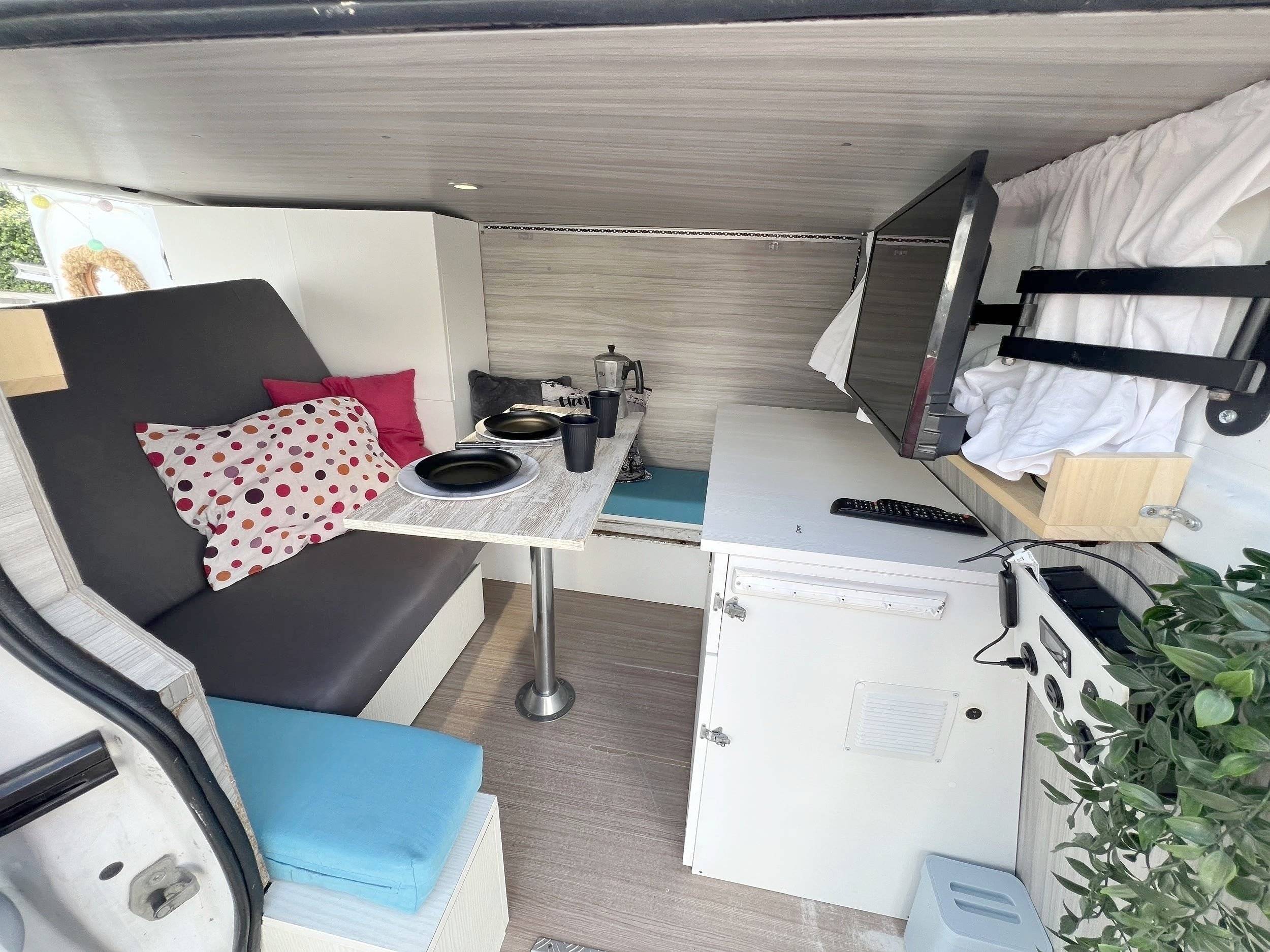 Comedor Renault 2,0 l 90 ch - Yescapa