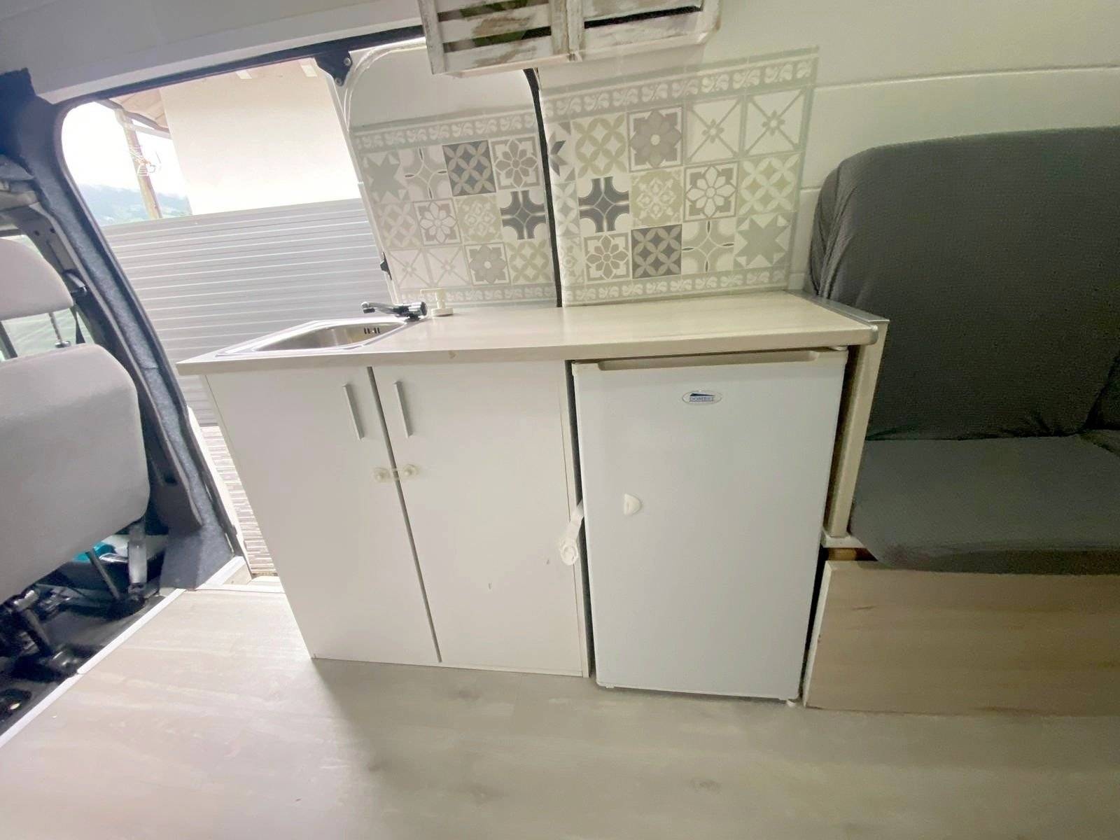 Dinette Ford Transit 135 T350 - Yescapa
