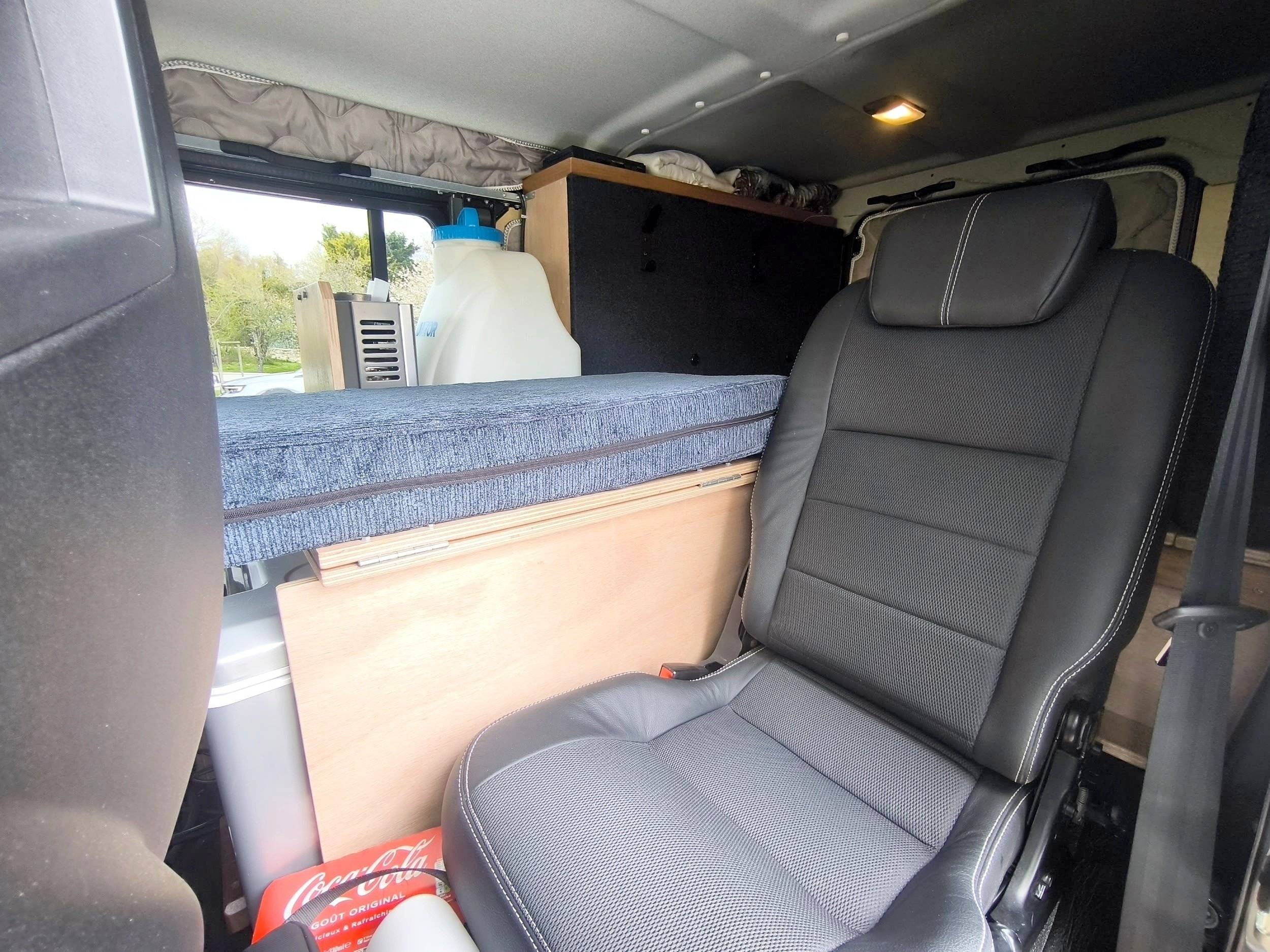 Camper Track Land Rover