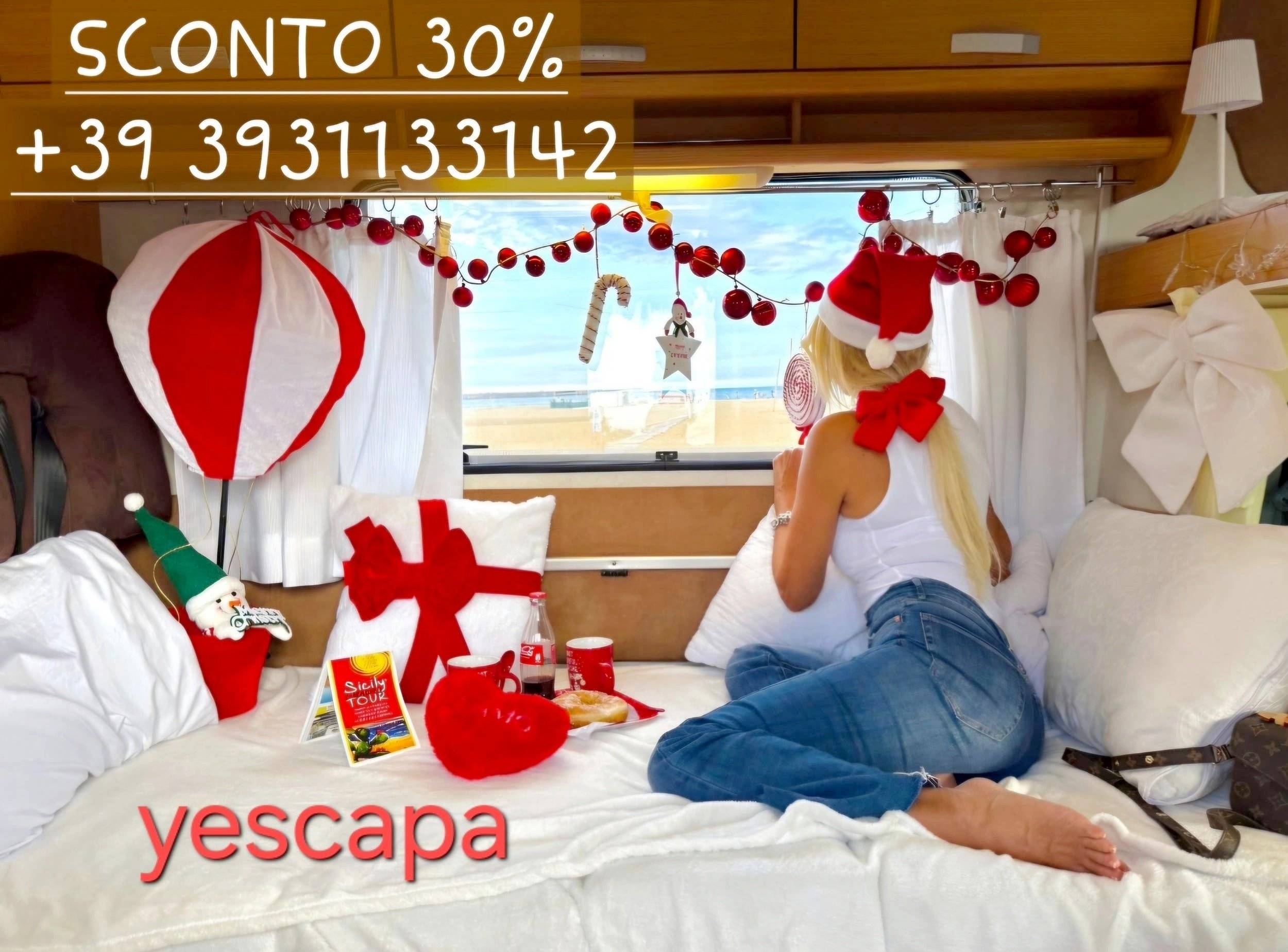 Vista frontale a ¾ Ford FORD TRANSIT 140CV - Yescapa