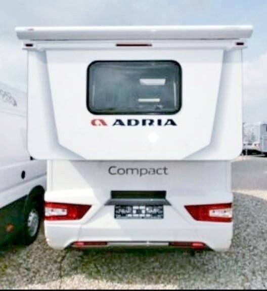 Adria Compact SLS mit Slide Out Ducato 2,3 l Multijet 120 ch.