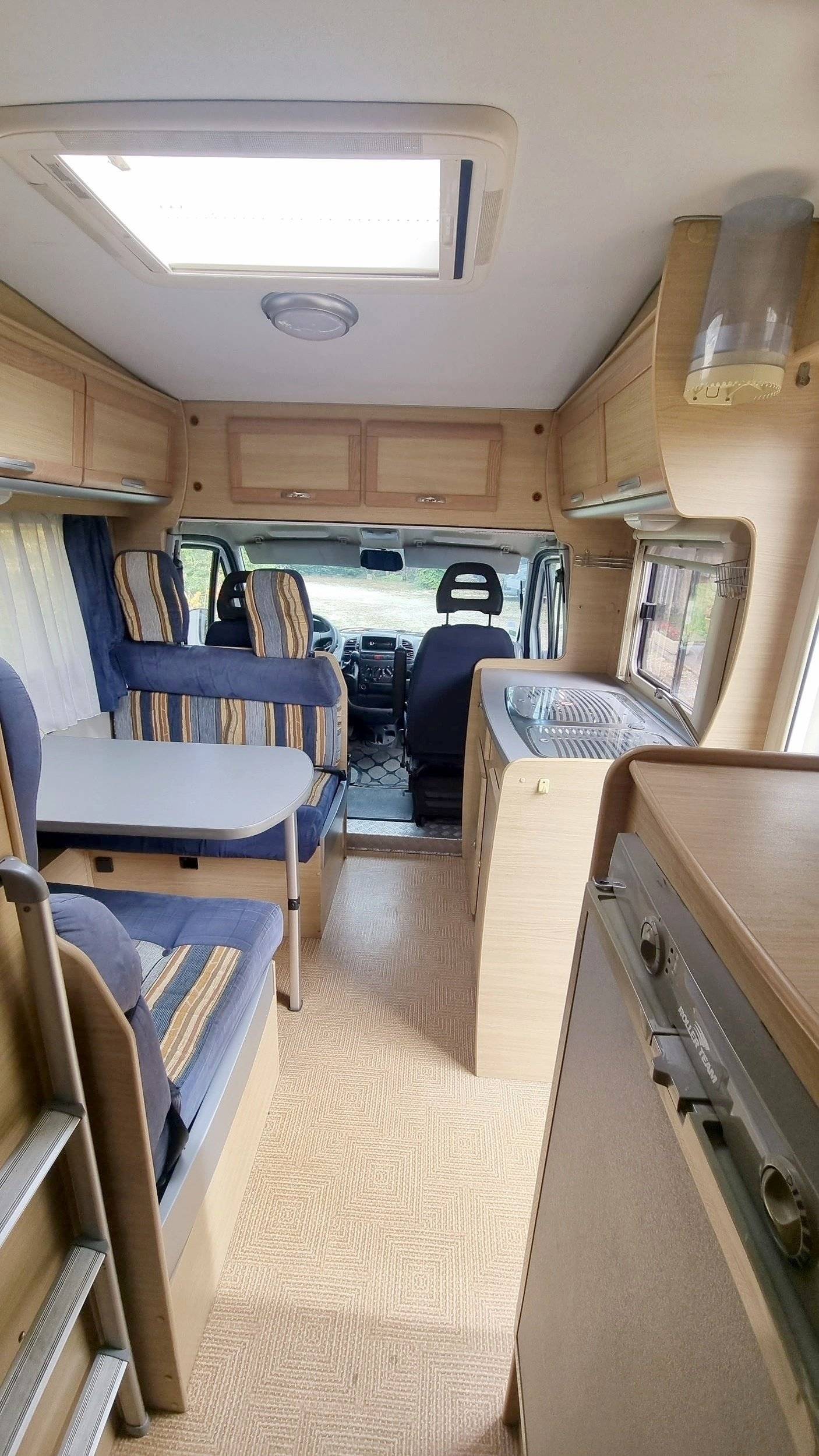 Comedor Fiat Ducato 2.8 JTD - Yescapa