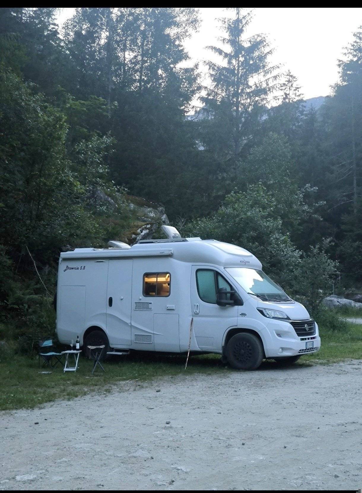 Front view from 3/4 Fiat - Yescapa