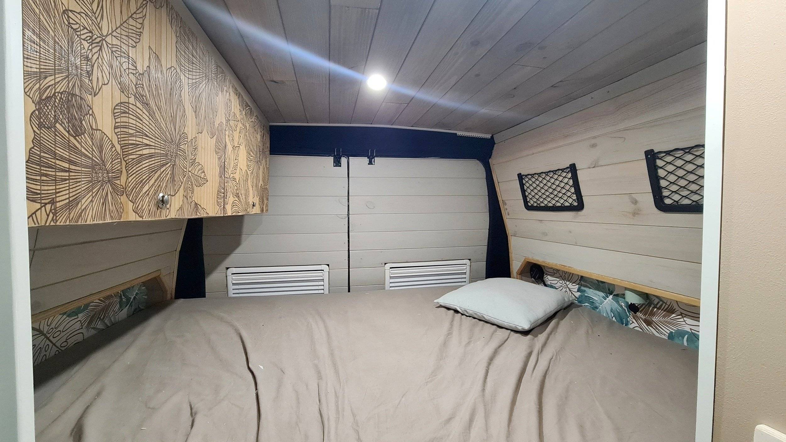 Berth Citroën Jumper - Yescapa