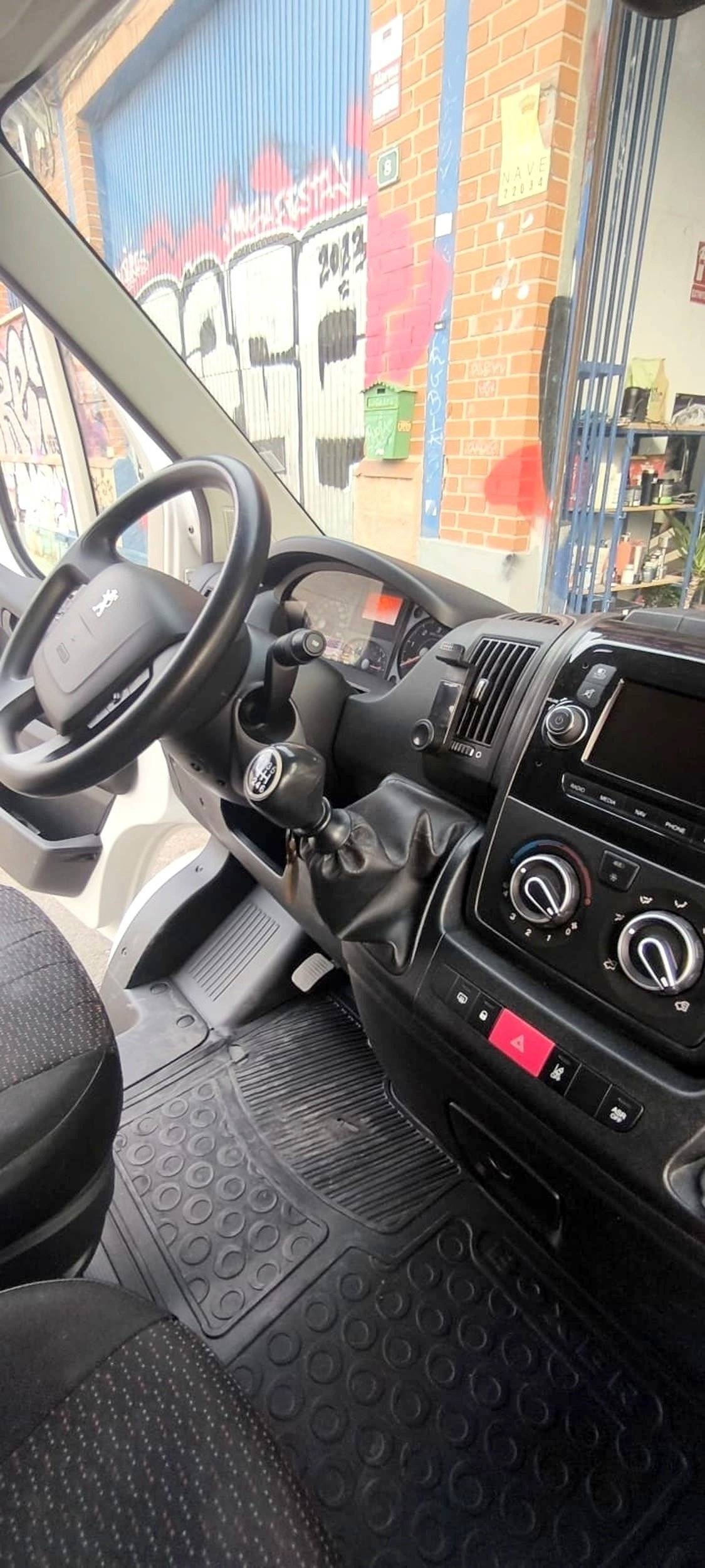 Peugeot Boxer 2.2 BlueHdi 140 CH