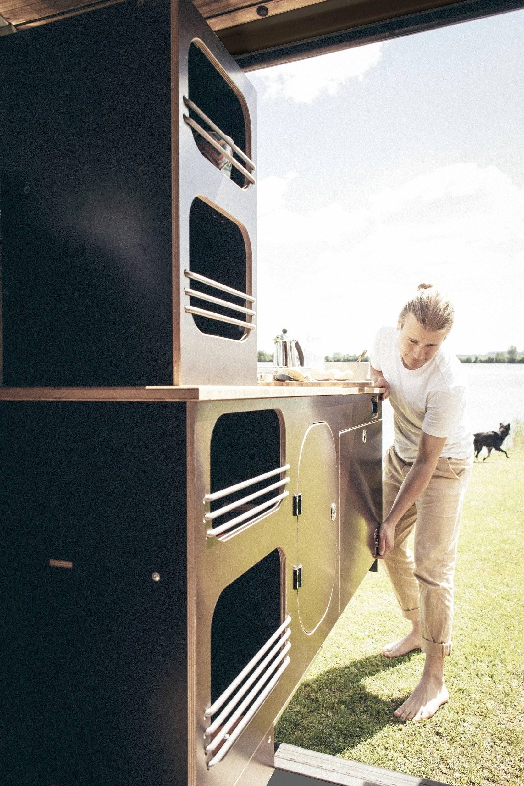 BarefootVans Volkswagen Transporter T5