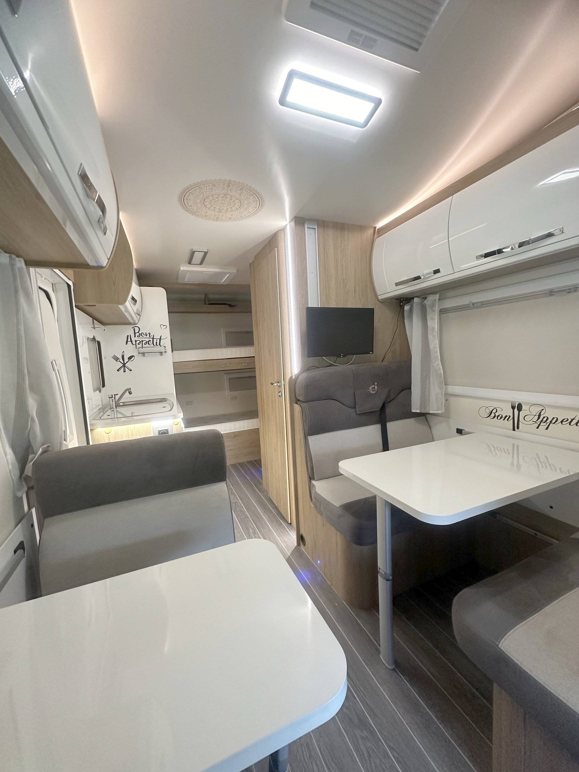 Ci CI AUTOHOMES HORON 77 M