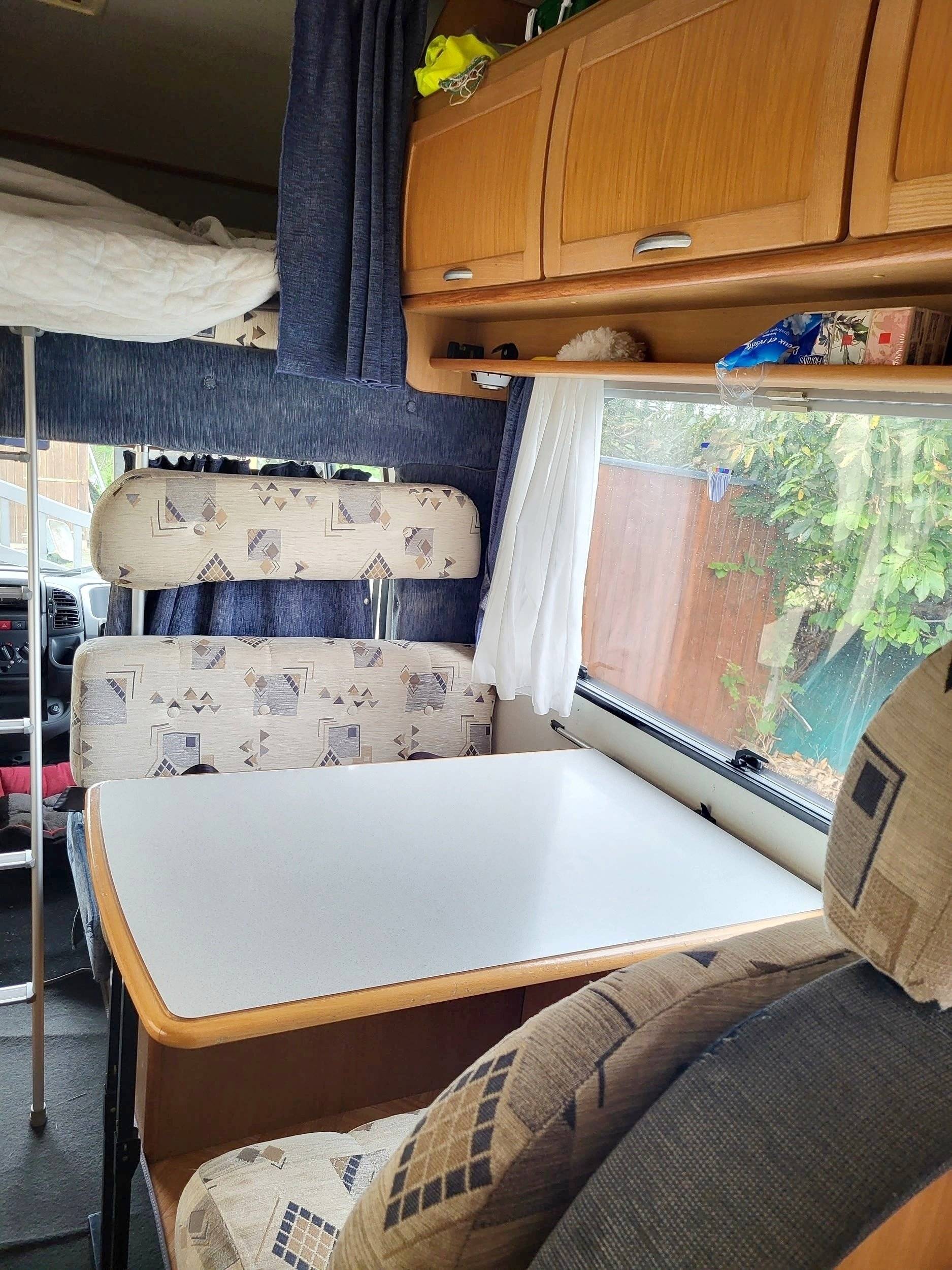 Coin repas Fiat Ducato 2.8L 127 cv - Yescapa