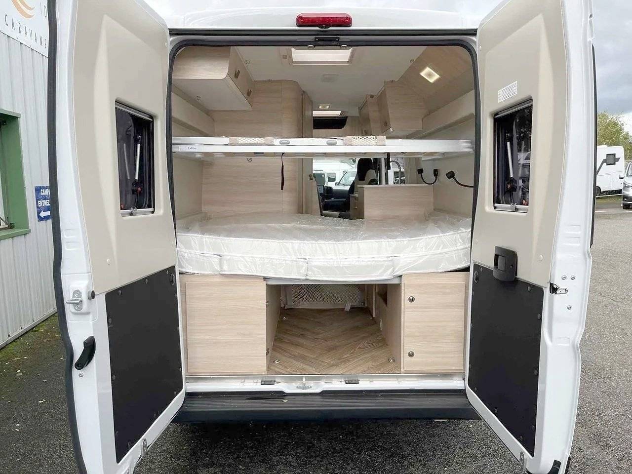 Berth Fiat FIAT DUCATO - Yescapa