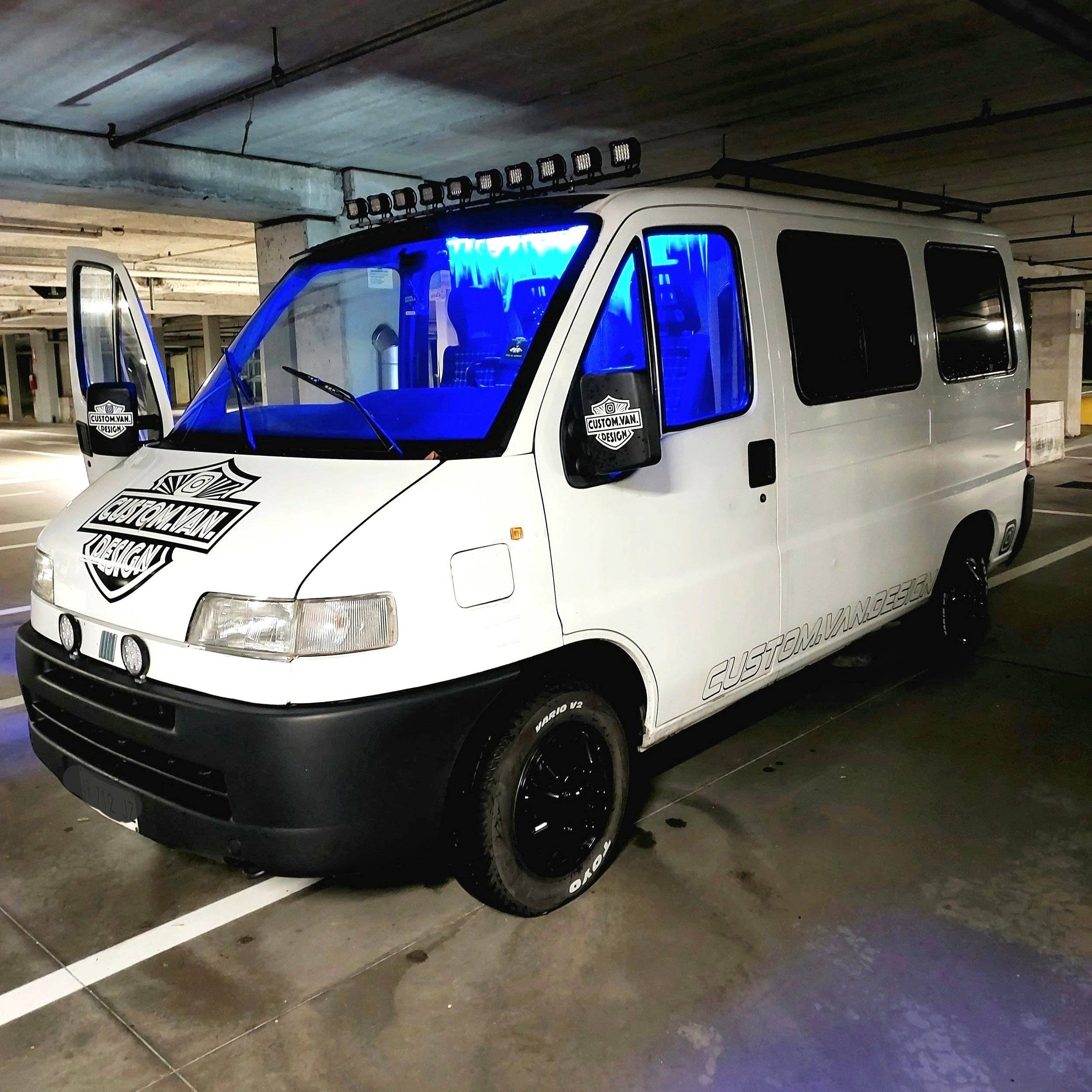 Vista frontale a ¾ Fiat Ducato 2,5 aspirato - Yescapa