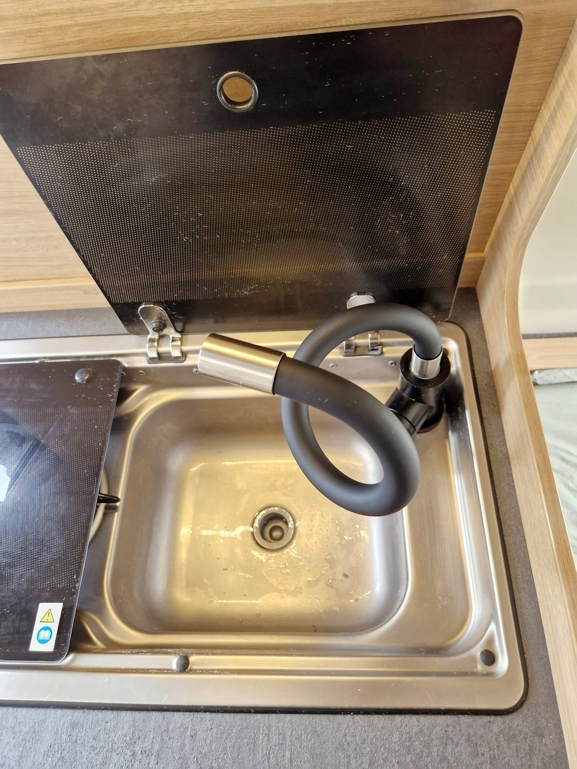Kitchen Citroën CITROEN JUMPER 130 CV - Yescapa