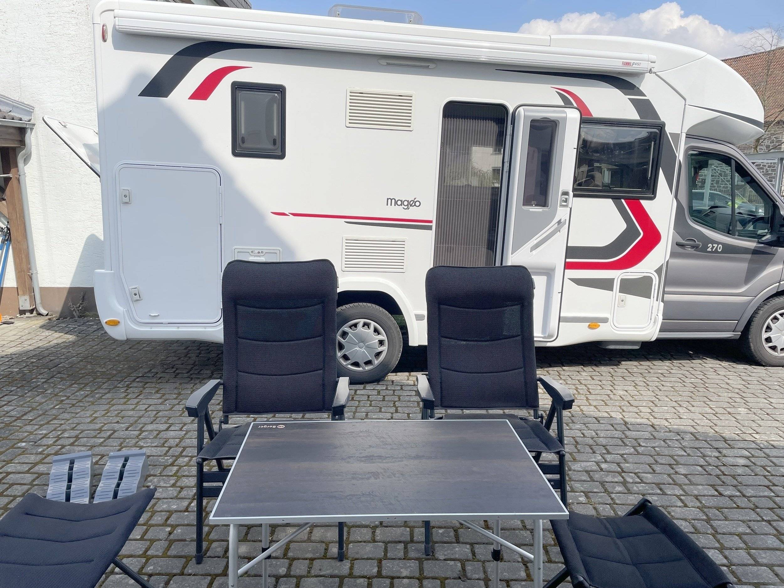 Challenger Mageo 270
