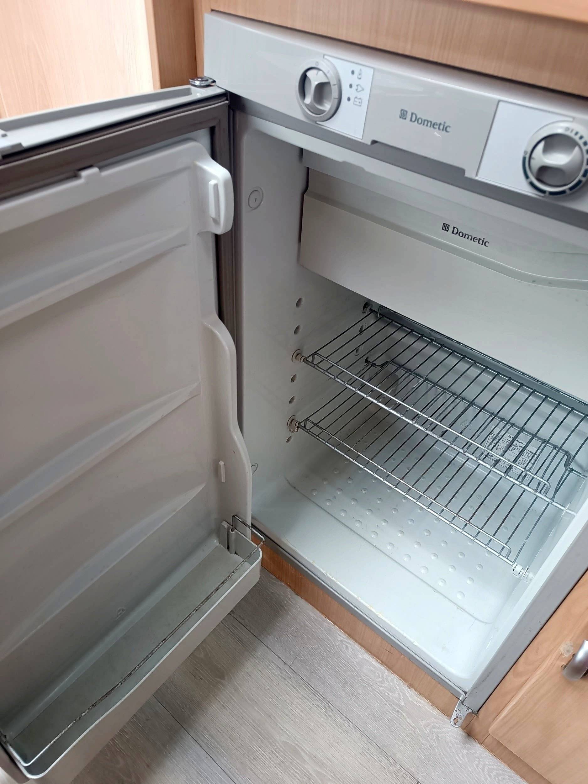 Elnagh Elnagh  Baron