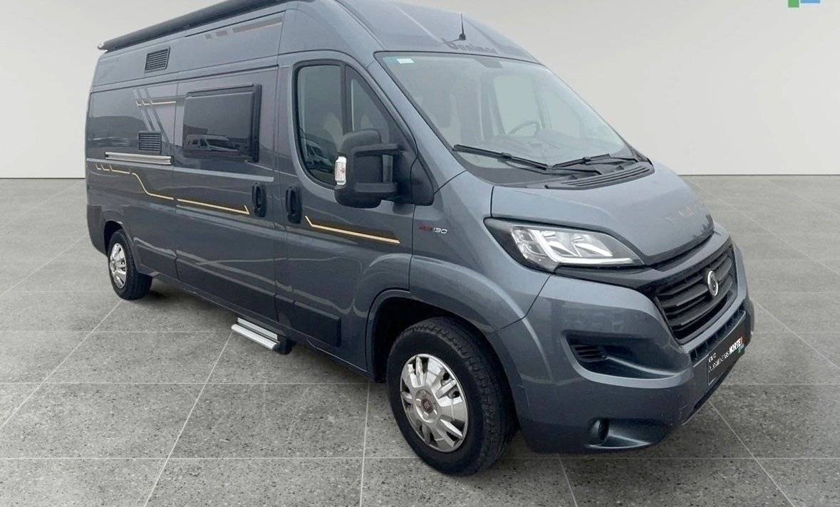 Vista frontale a ¾ Fiat Ducato 2,3 l 130 ch - Yescapa