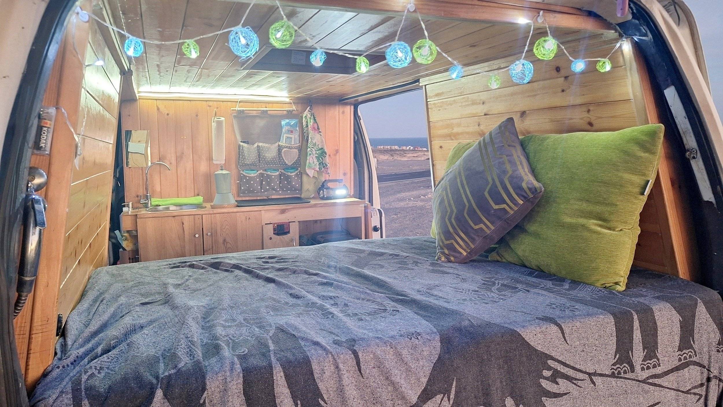 Ilusion TOYOTA HIACE