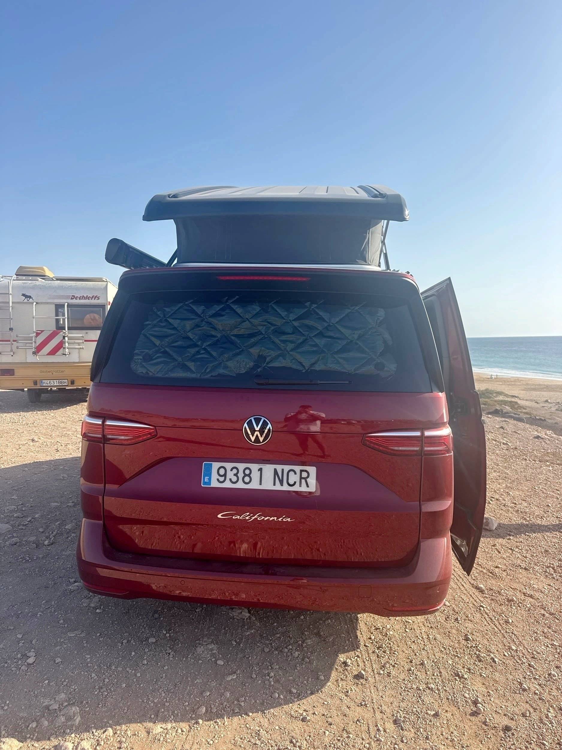 Volkswagen T7 California Beach Tour