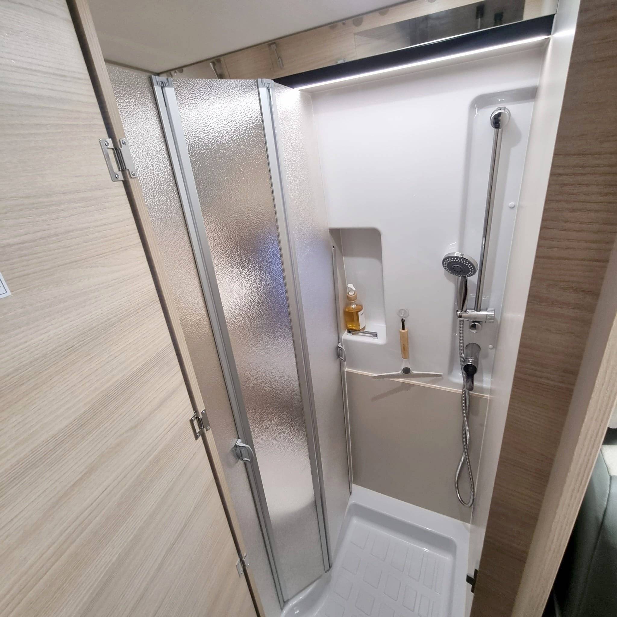 Challenger V217 SPORT EDITION