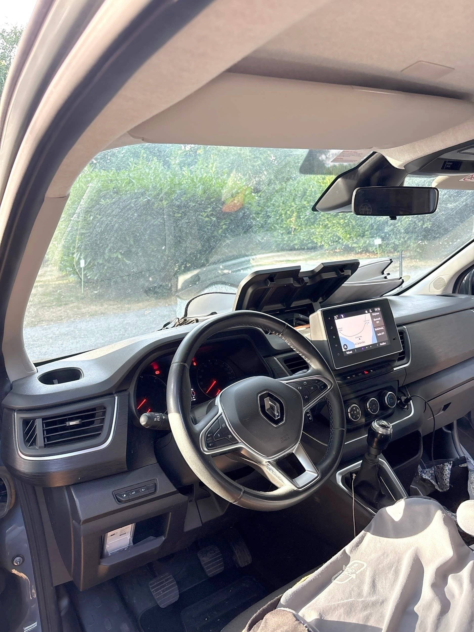 Cabina de condução Renault Renault Trafic 150cv - Yescapa
