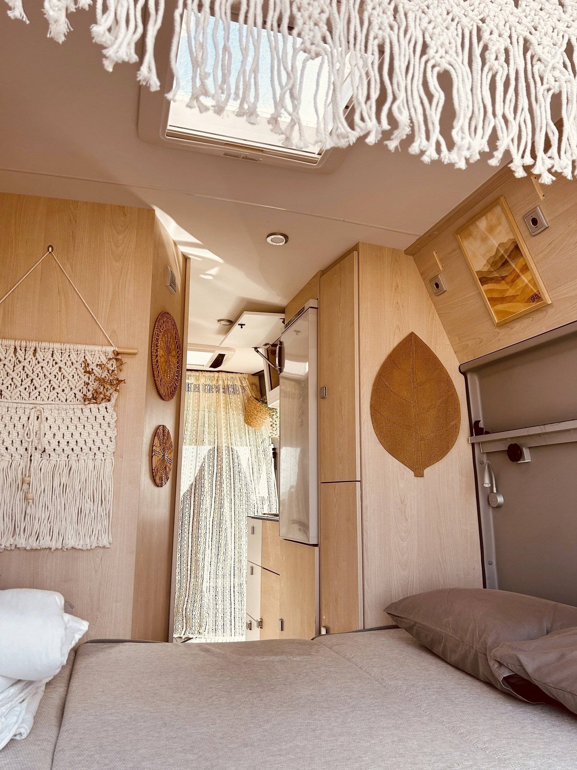 Jumper Desert Island