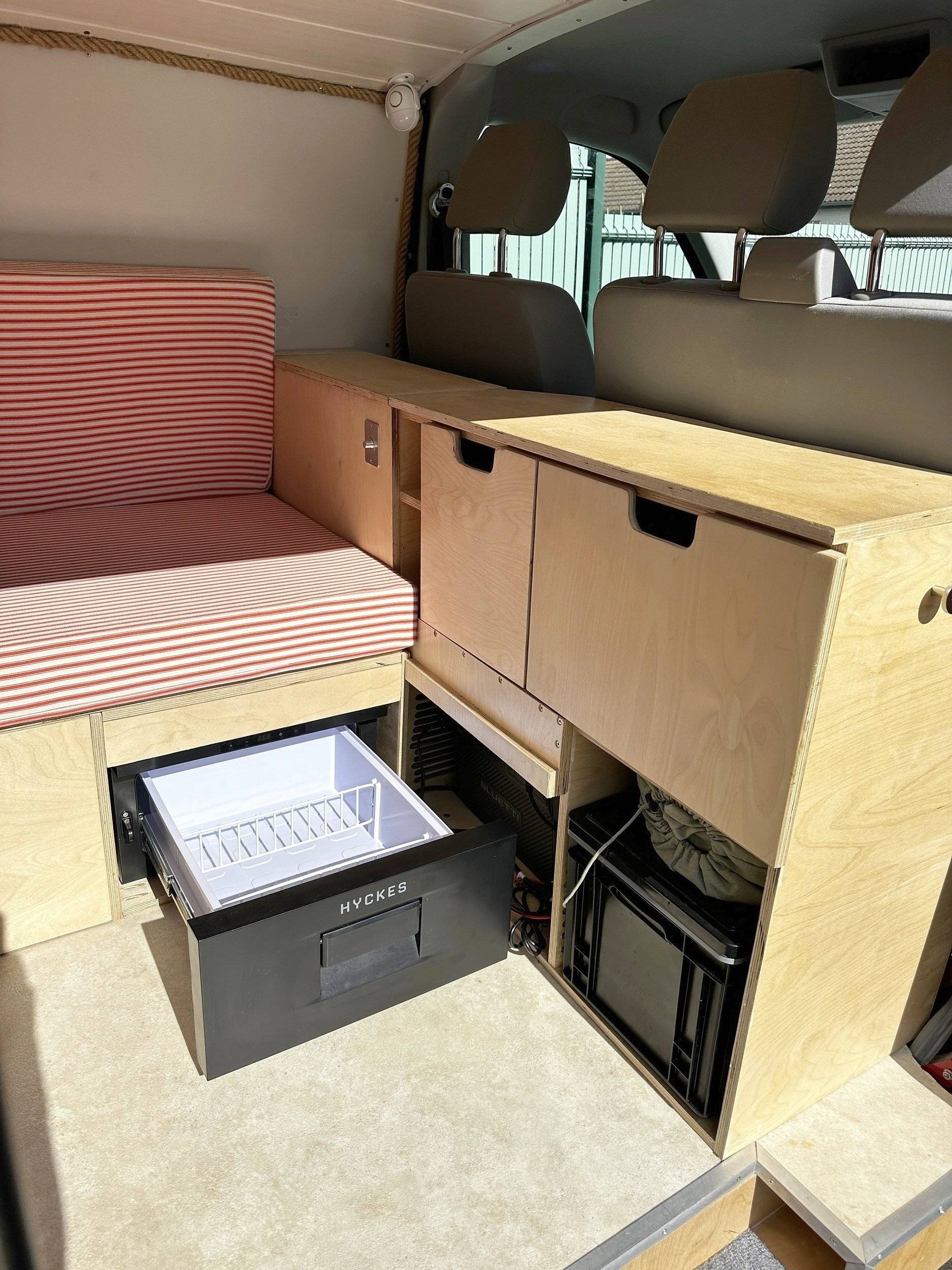 Volkswagen T5 2,0 l 102 ch