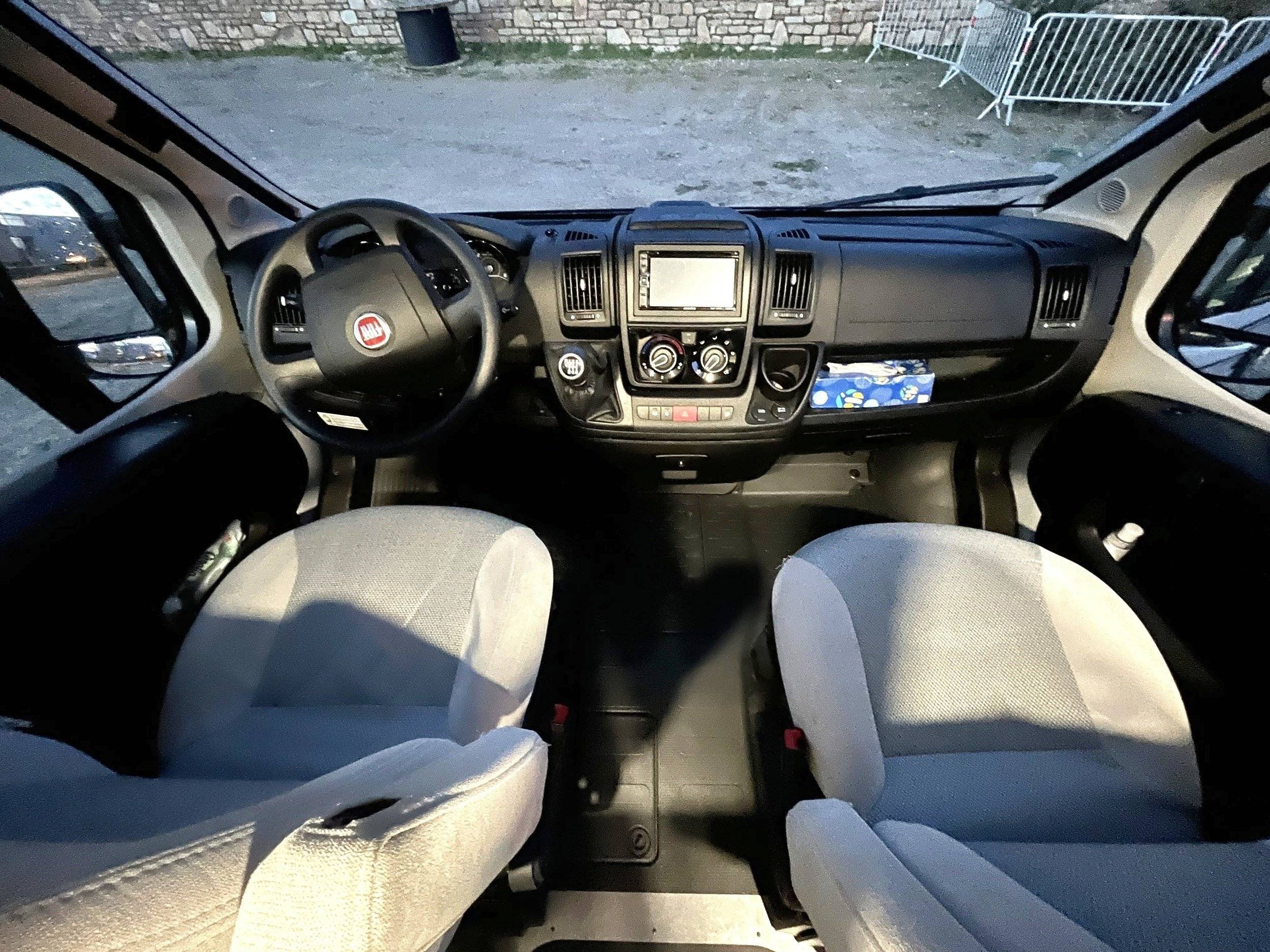 Font Vendôme Leadervan Duo