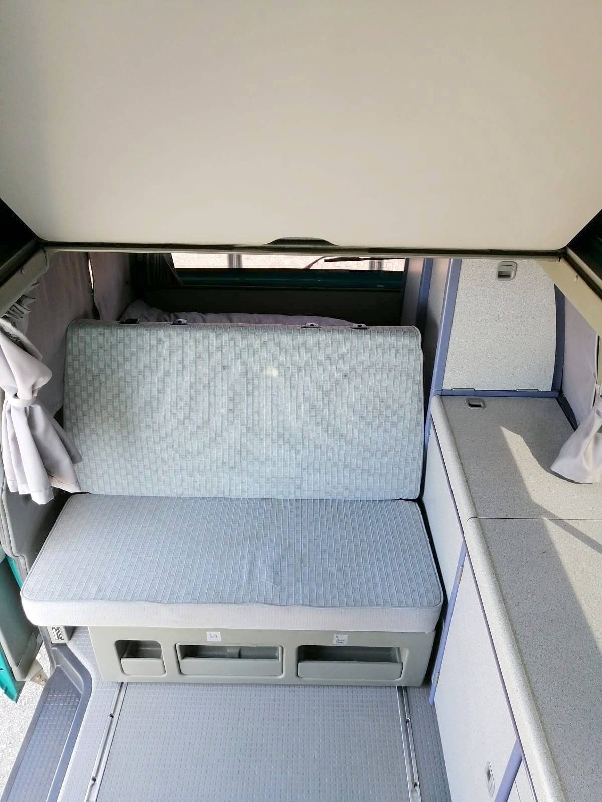 Volkswagen Transporter T4 2.4D