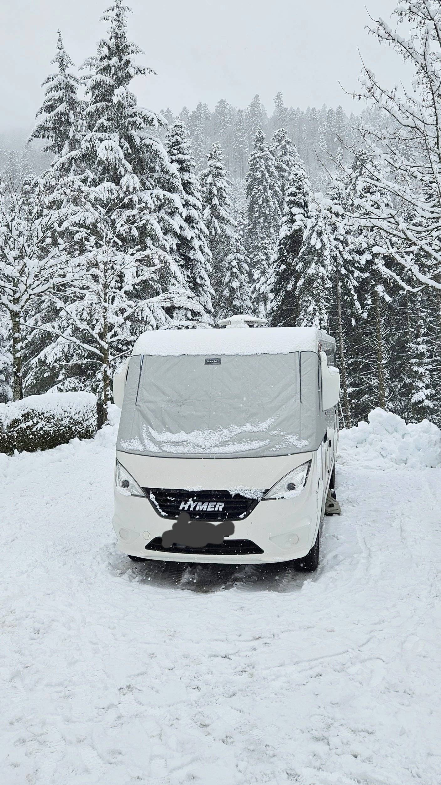 Hymer Exisis-i 678