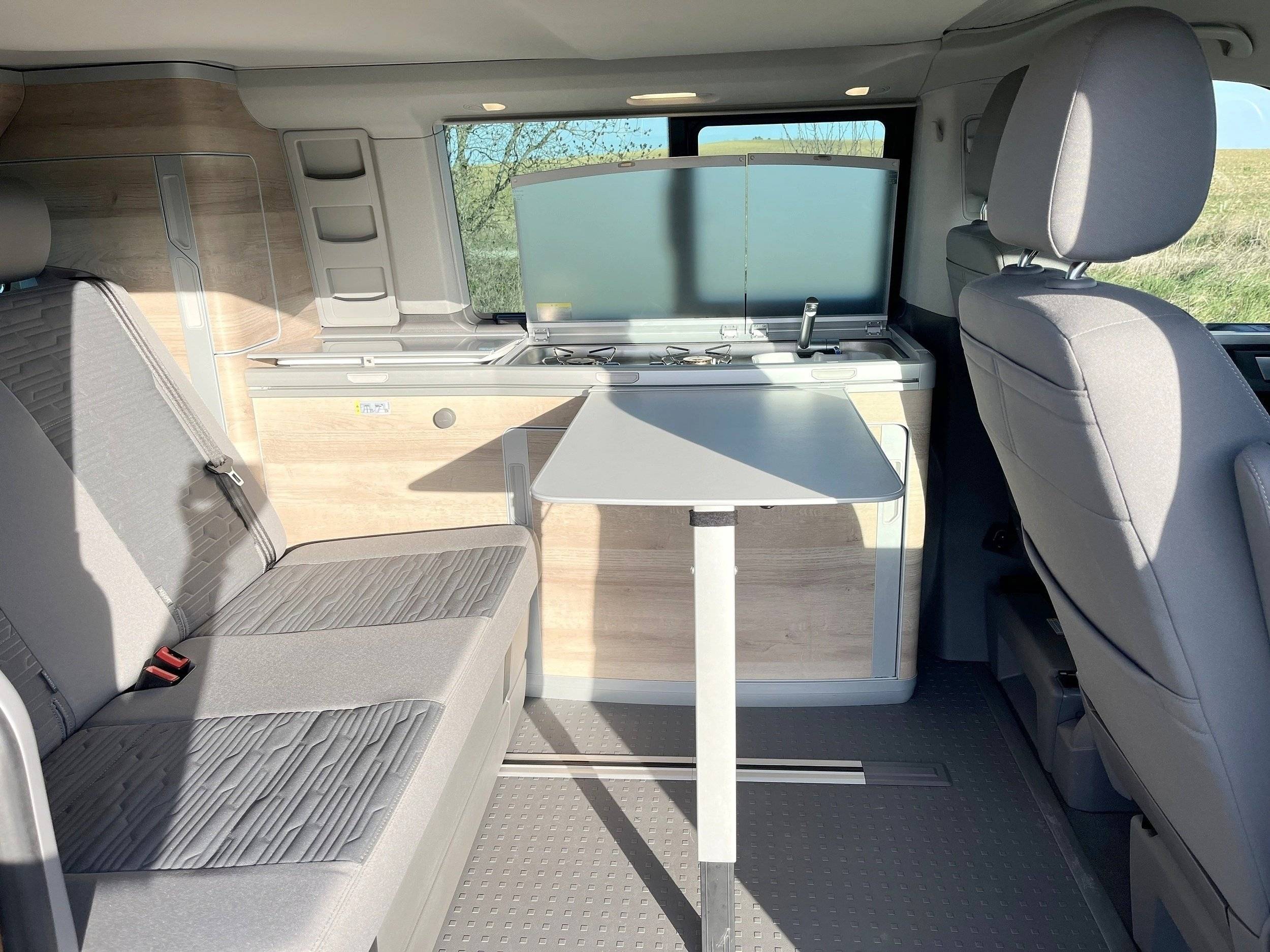 Dinette Volkswagen T6 2,0 l 150 ch - Yescapa