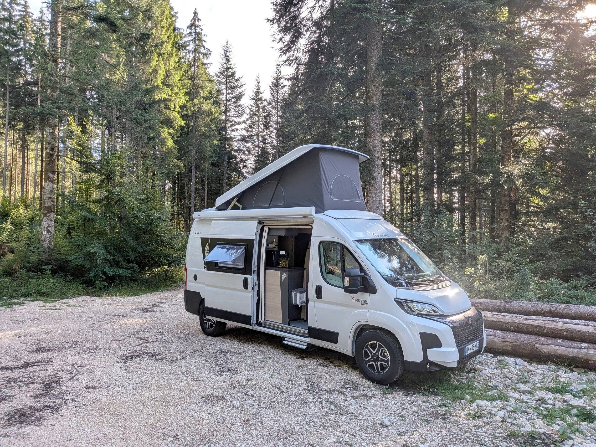 Vista frontale a ¾ Peugeot Peugeot 2.2 140cv - Yescapa