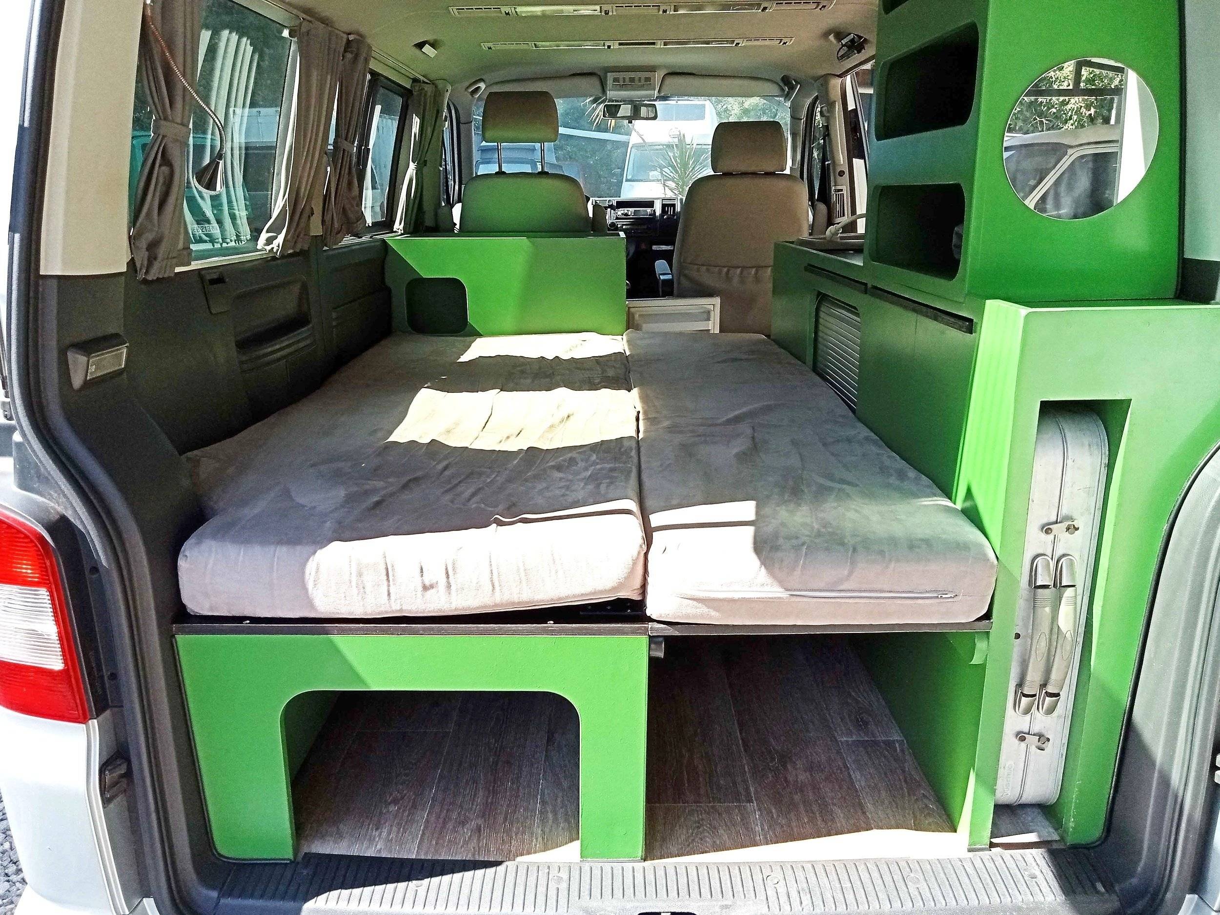 Schlafplätze Volkswagen Volkswagen Transporter T5 - Yescapa