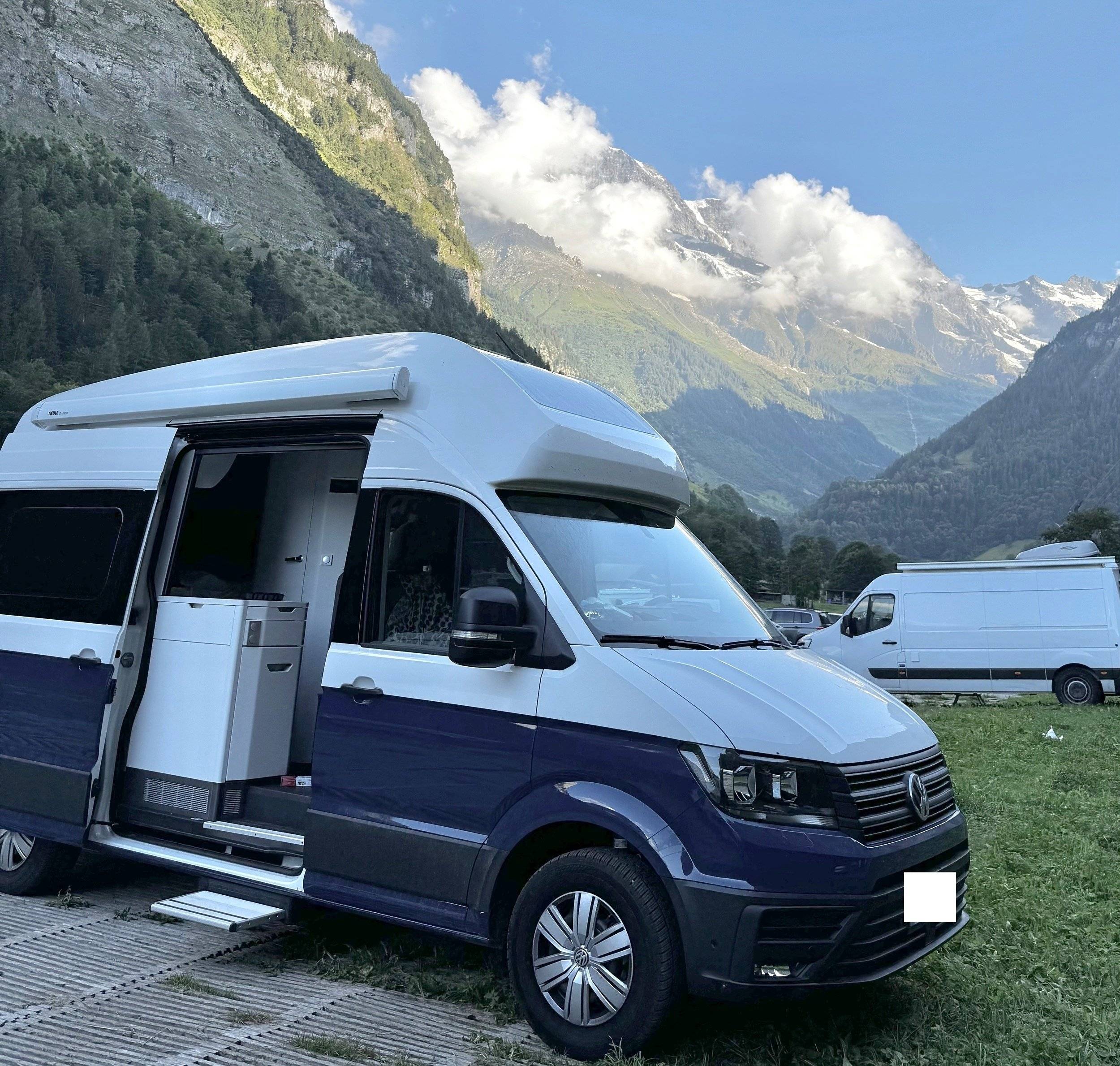 Front view from 3/4 Volkswagen Volswagen - Yescapa
