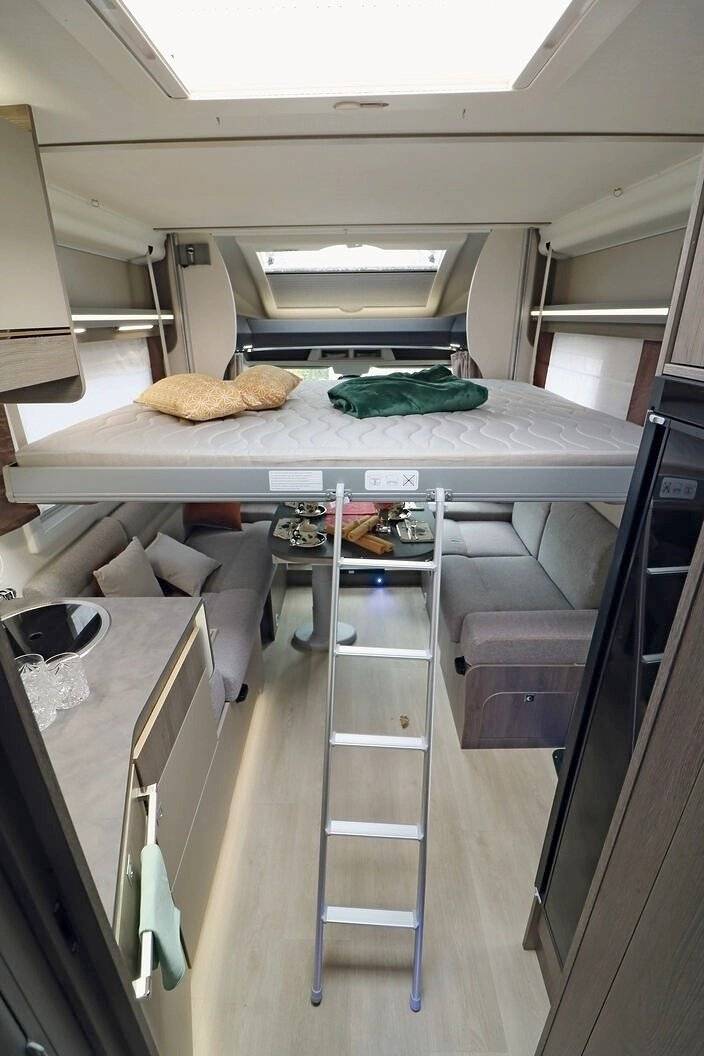 Challenger Challenger 380