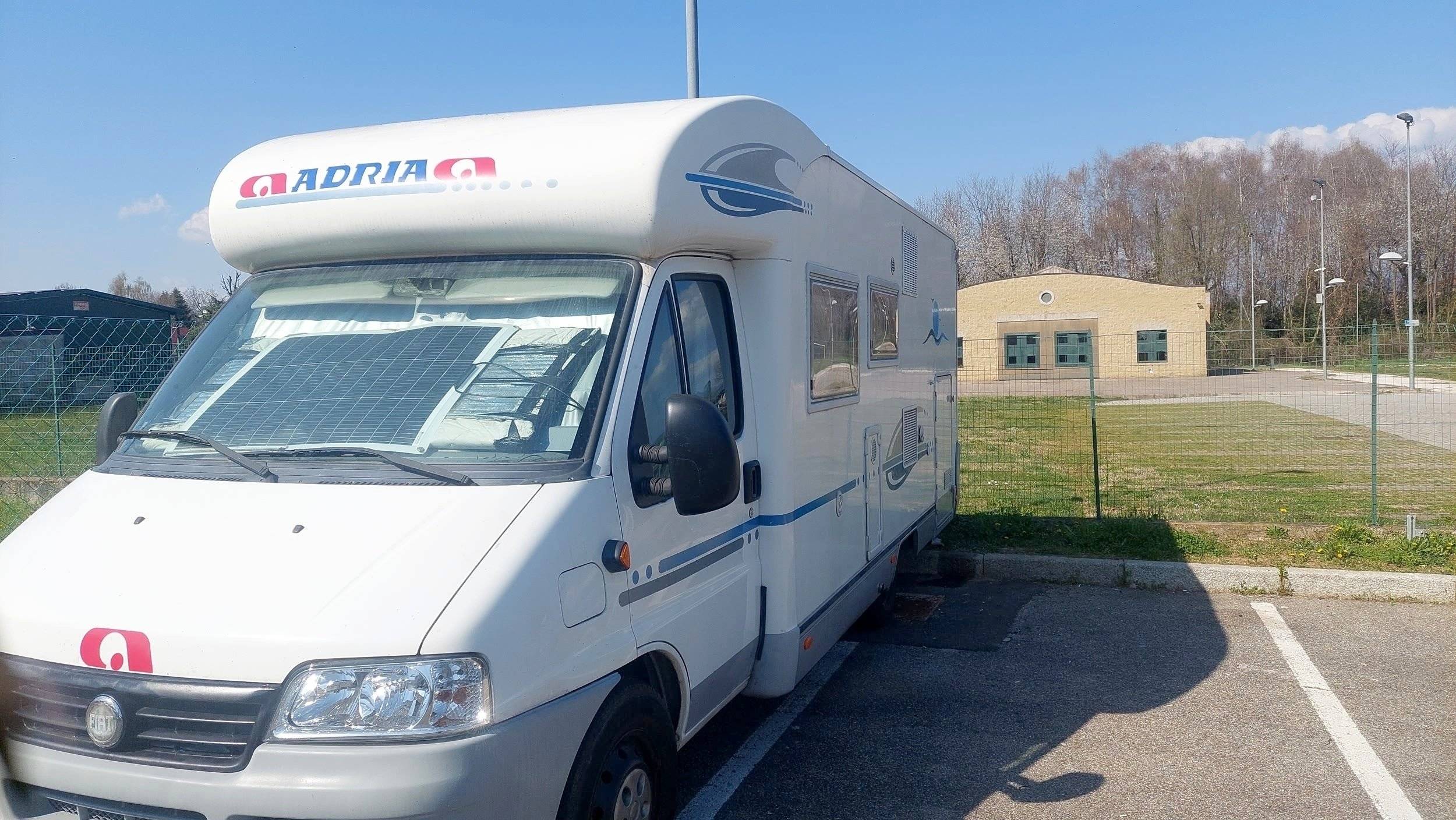 Front view from 3/4 Fiat Ducato 2,3 l 148 ch/Al-Ko - Yescapa