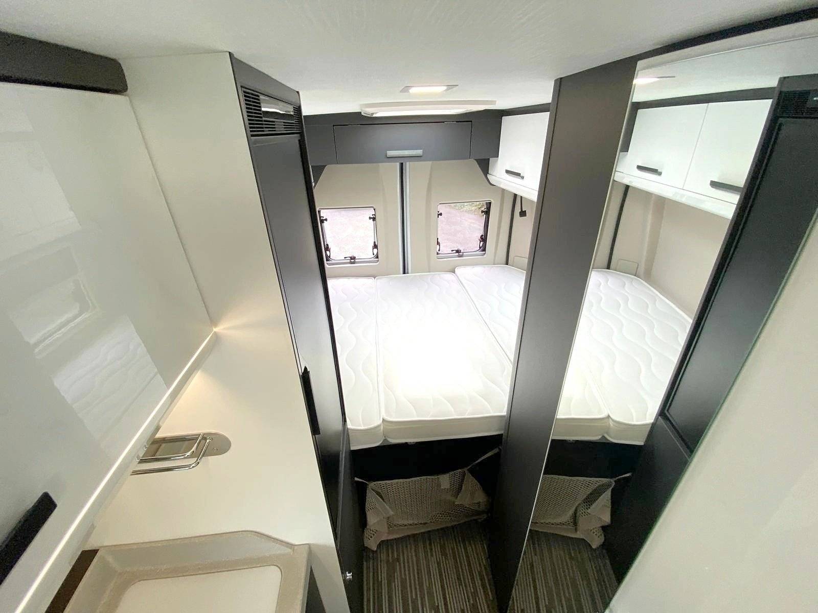 Mclouis MENFYS VAN 3 PRESTIGE 