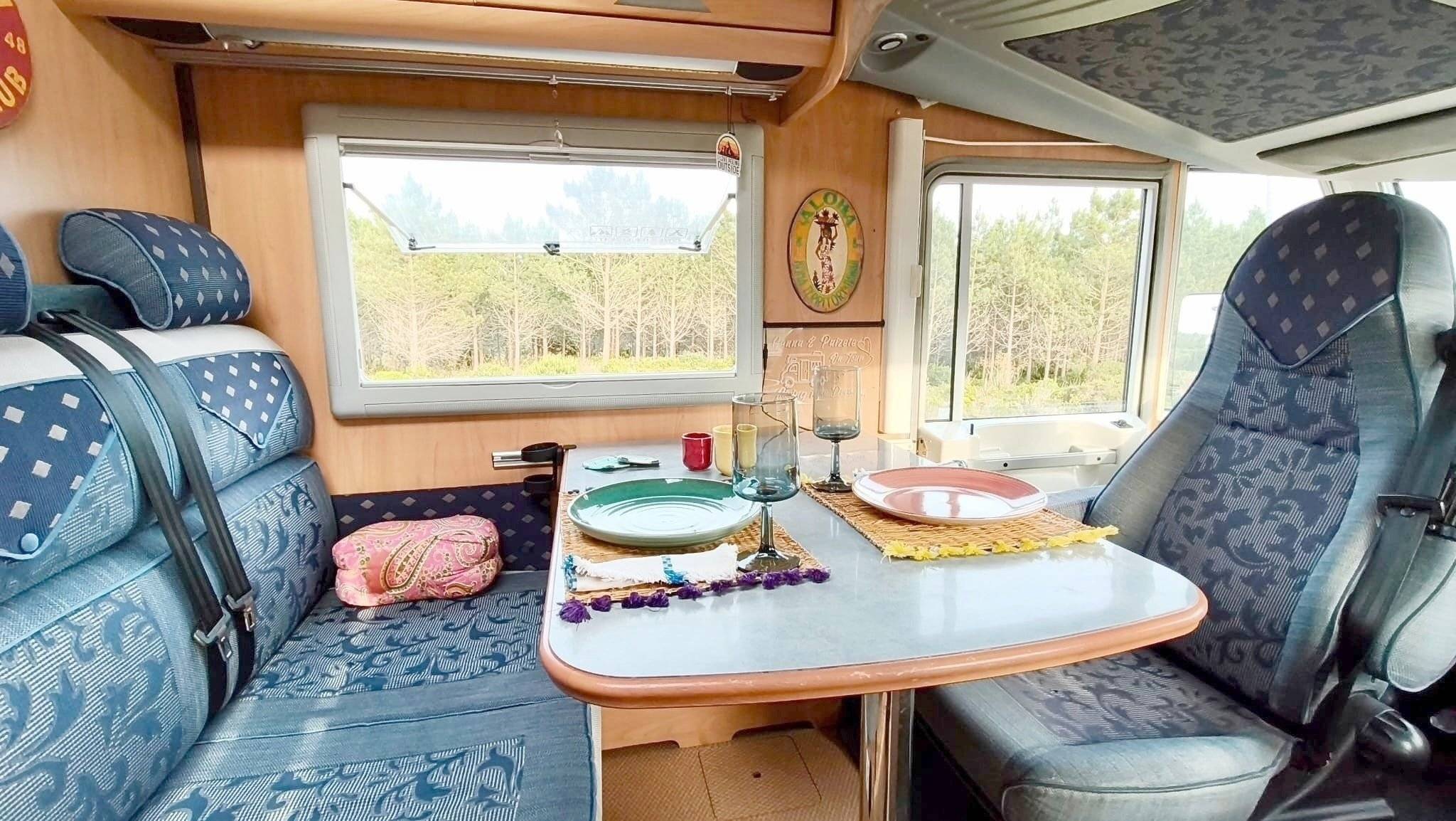 Dining Area Fiat - Yescapa