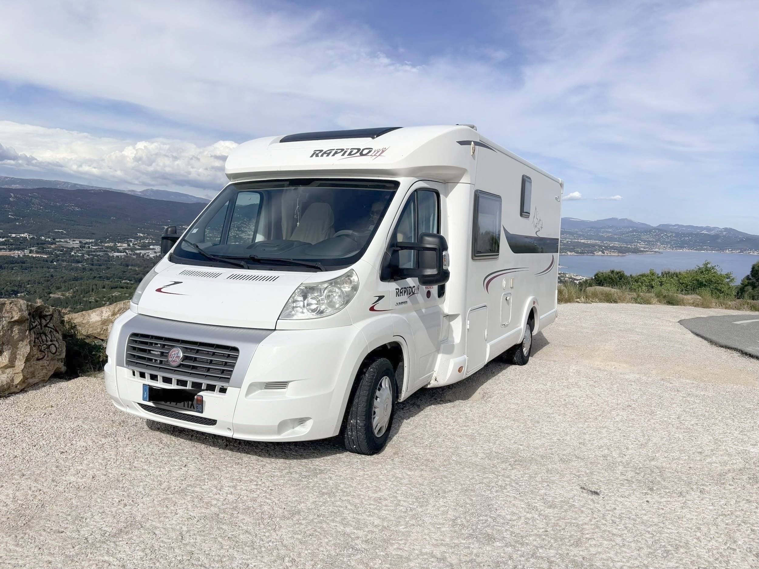 Rapido 690F