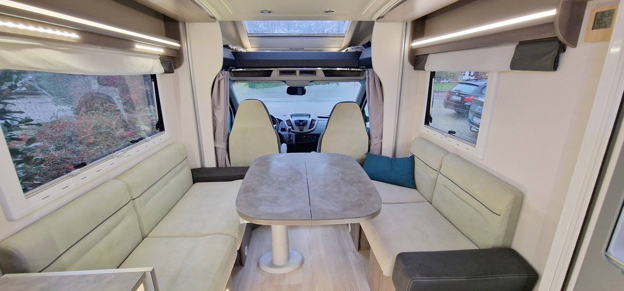 Dinette Ford - Yescapa