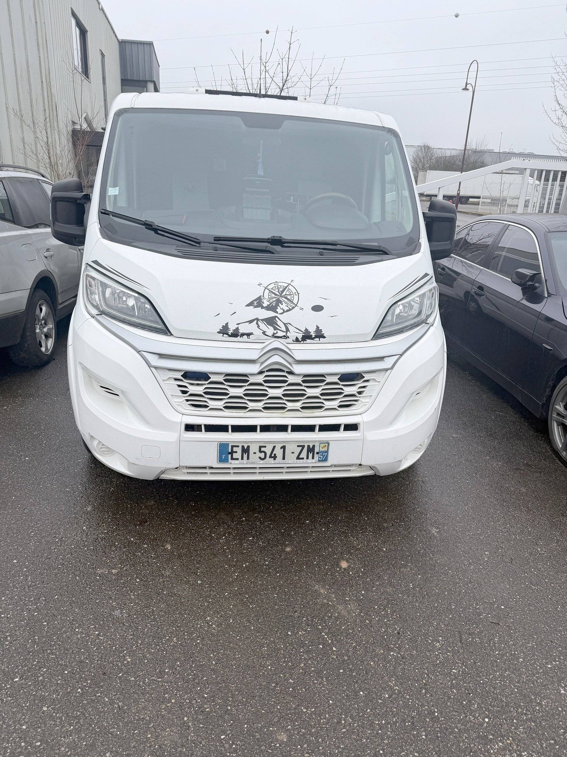 Vue arrière Citroën jumper3000 - Yescapa