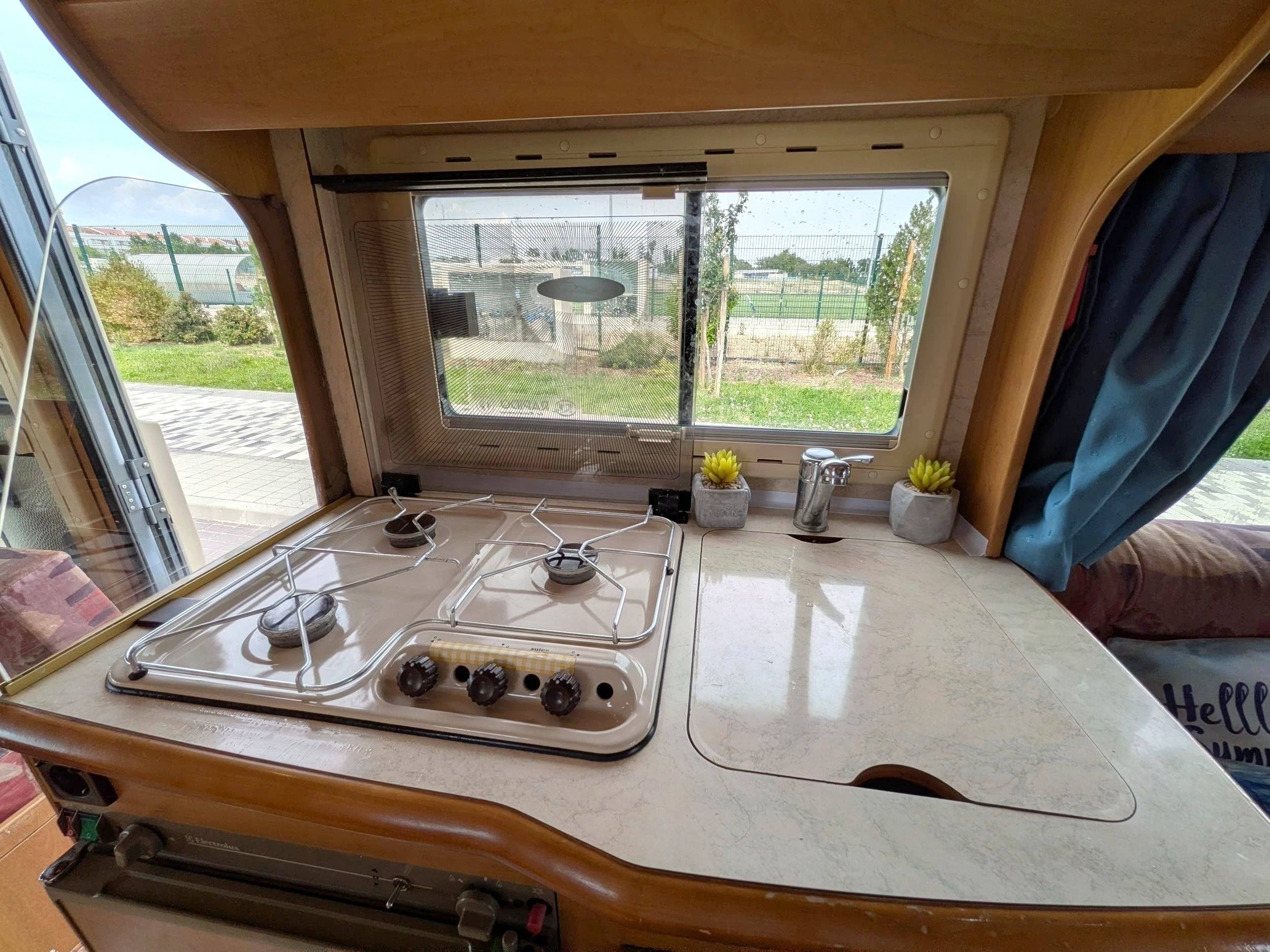 Rapido Renault trafic  
