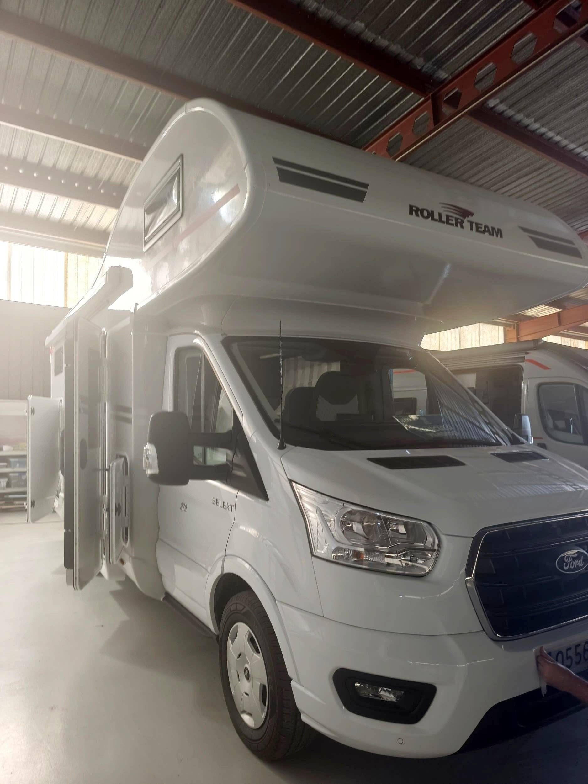 Roller Team FORD WERKE GMBH