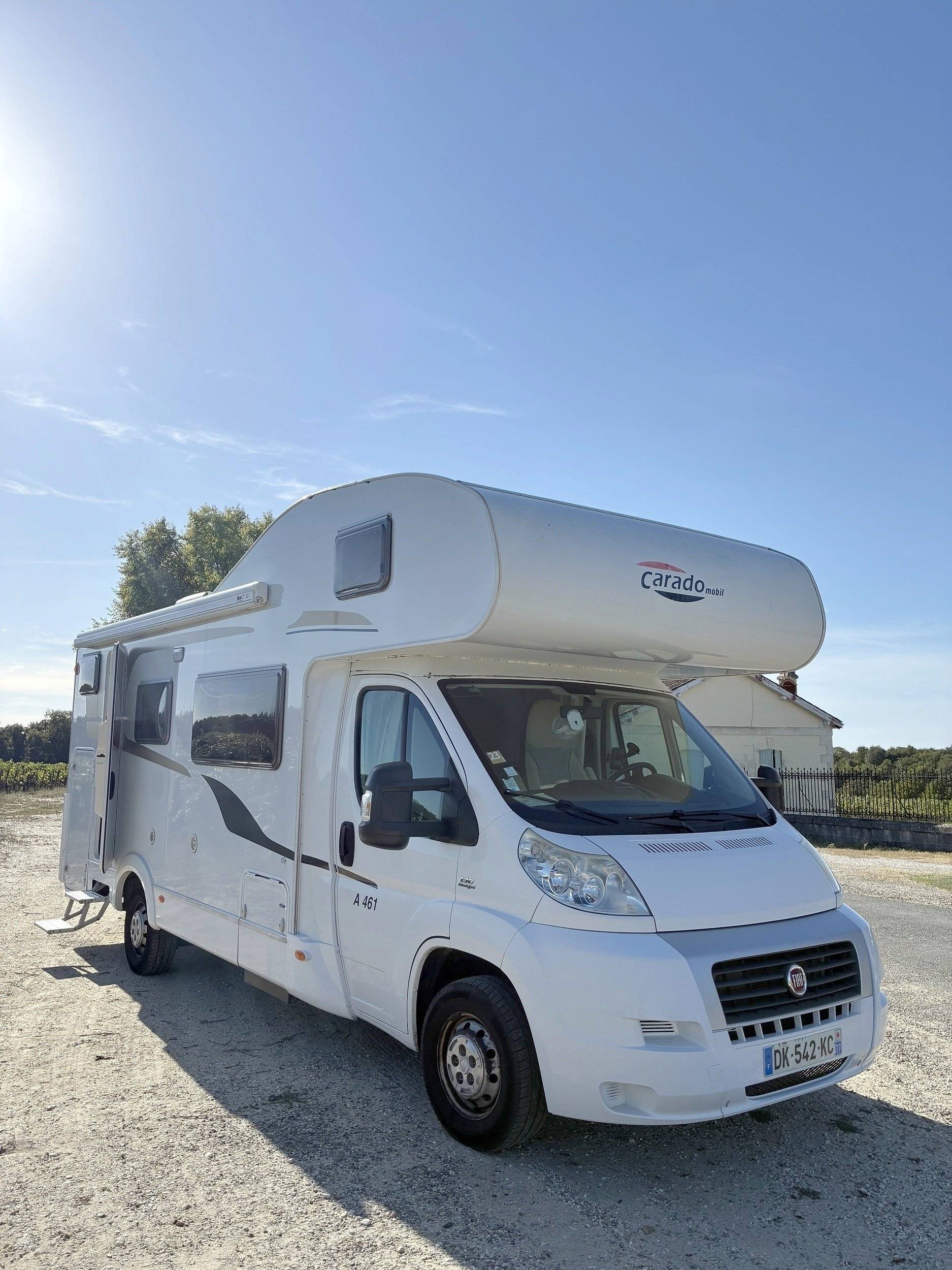 Vue avant de 3/4 Fiat - Yescapa