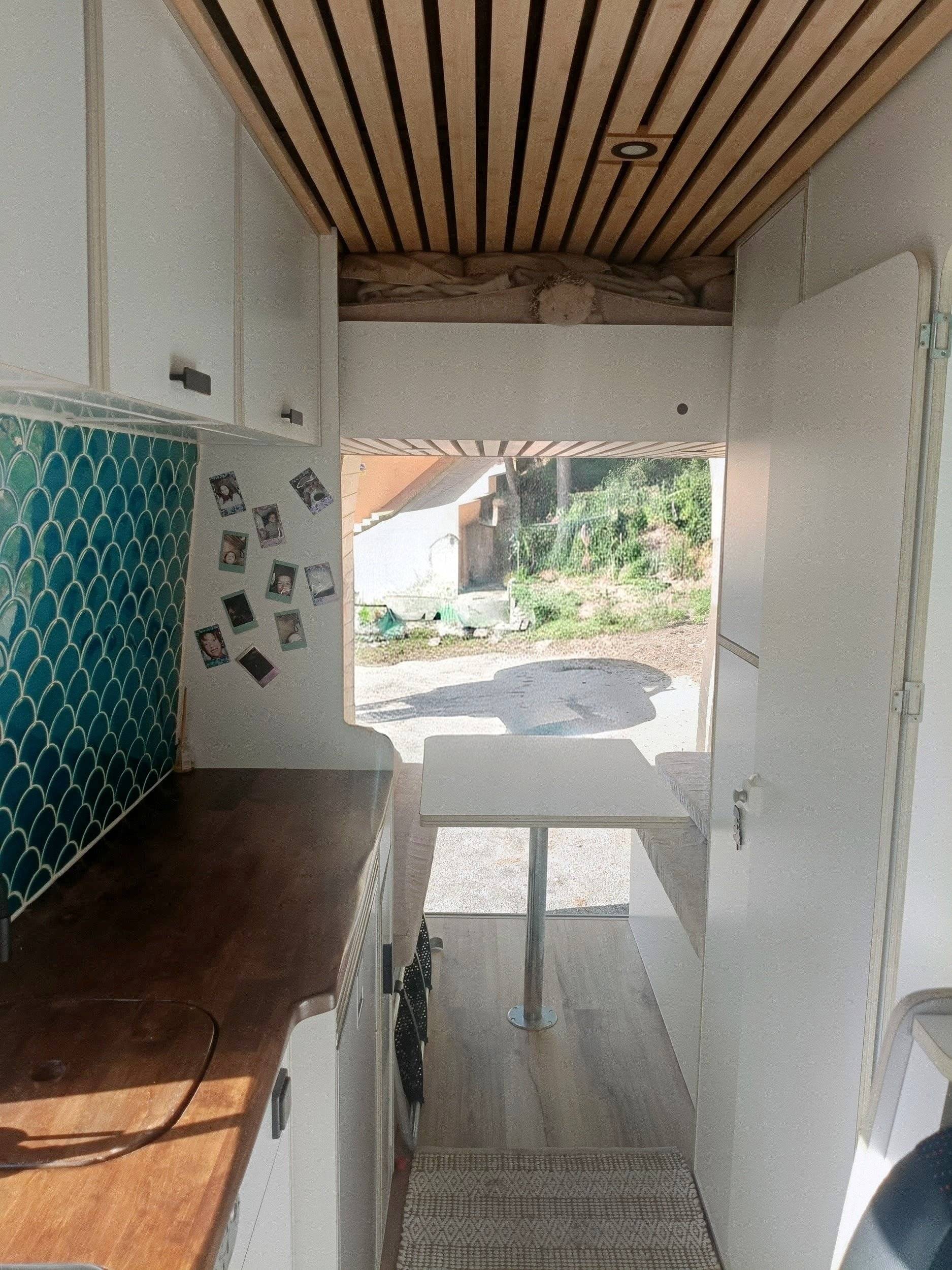 Área de jantar Citroën Jumper 2,0 l 130 ch - Yescapa