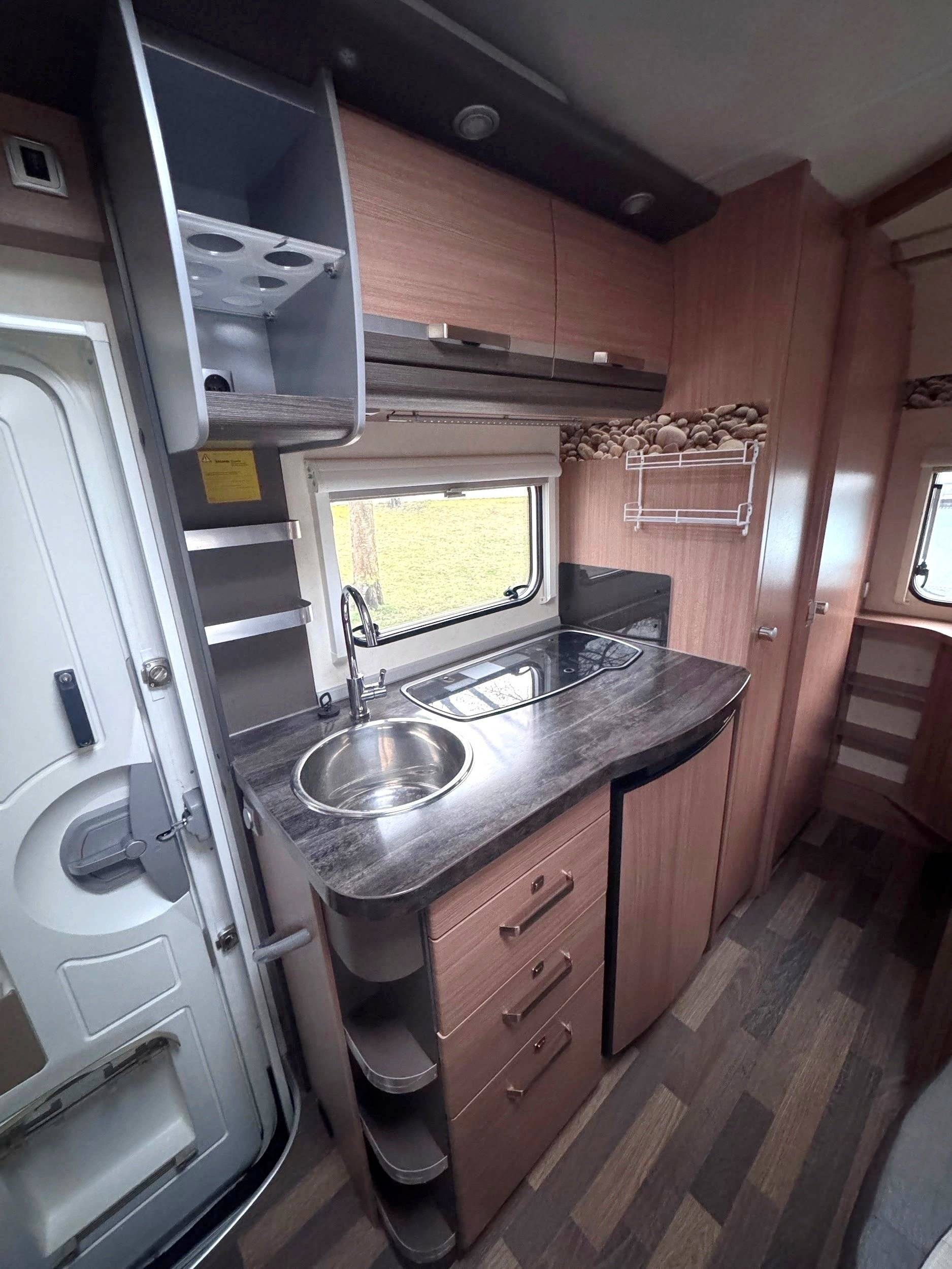 Knaus 600 Dkg Sky Traveller