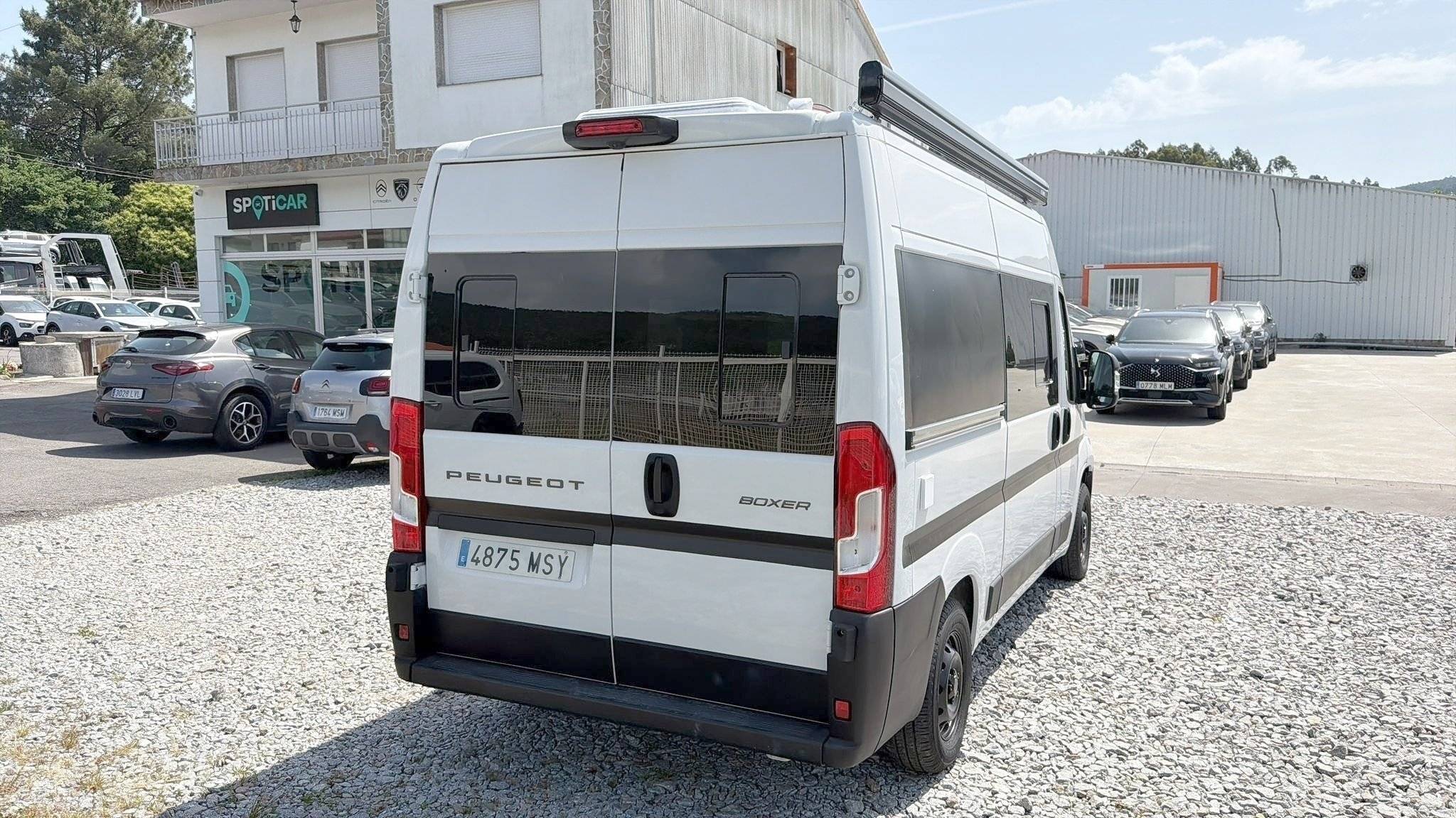 Menjador Peugeot Boxer - Yescapa
