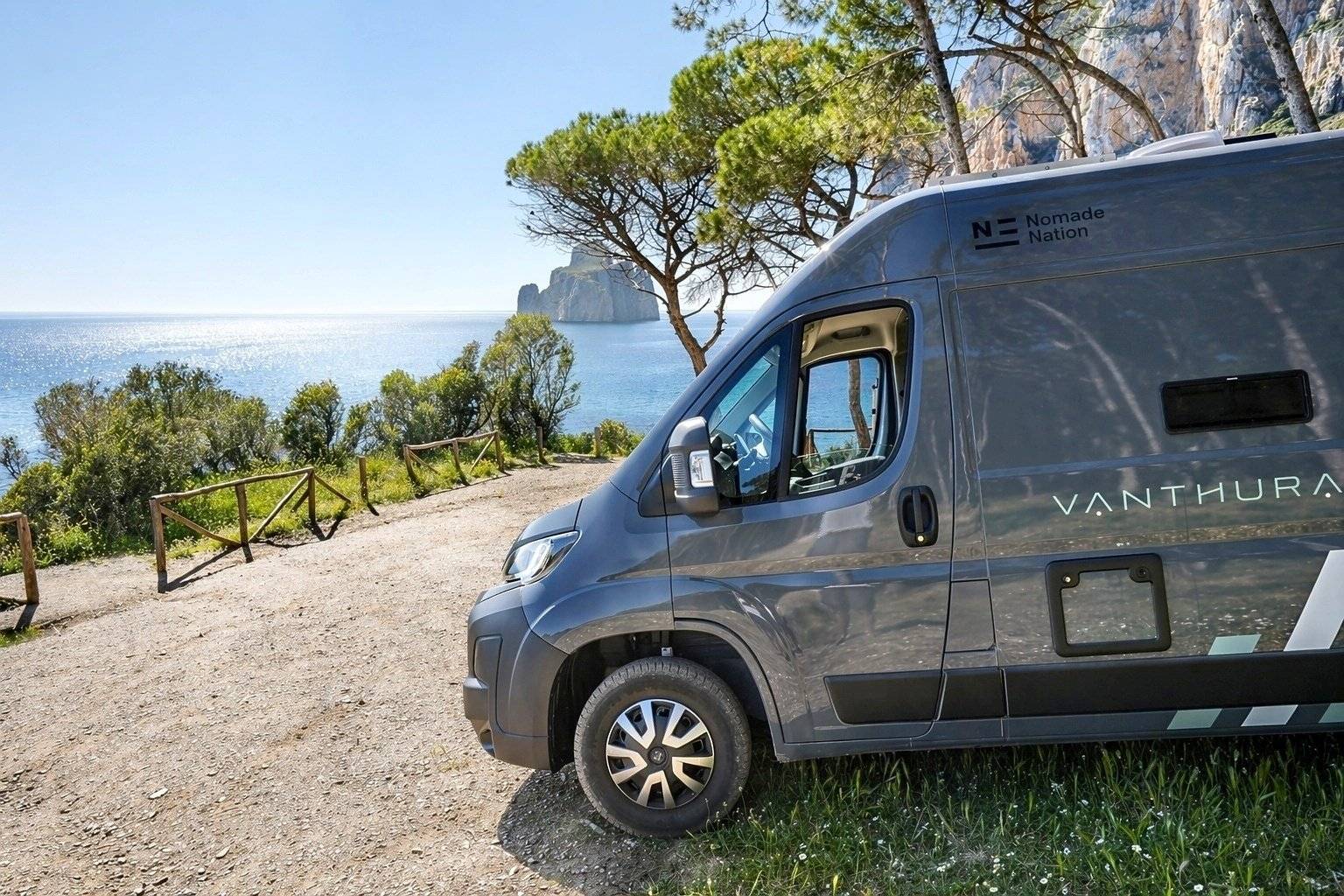 Vue avant de 3/4 Fiat Ducato 140 cv - Yescapa