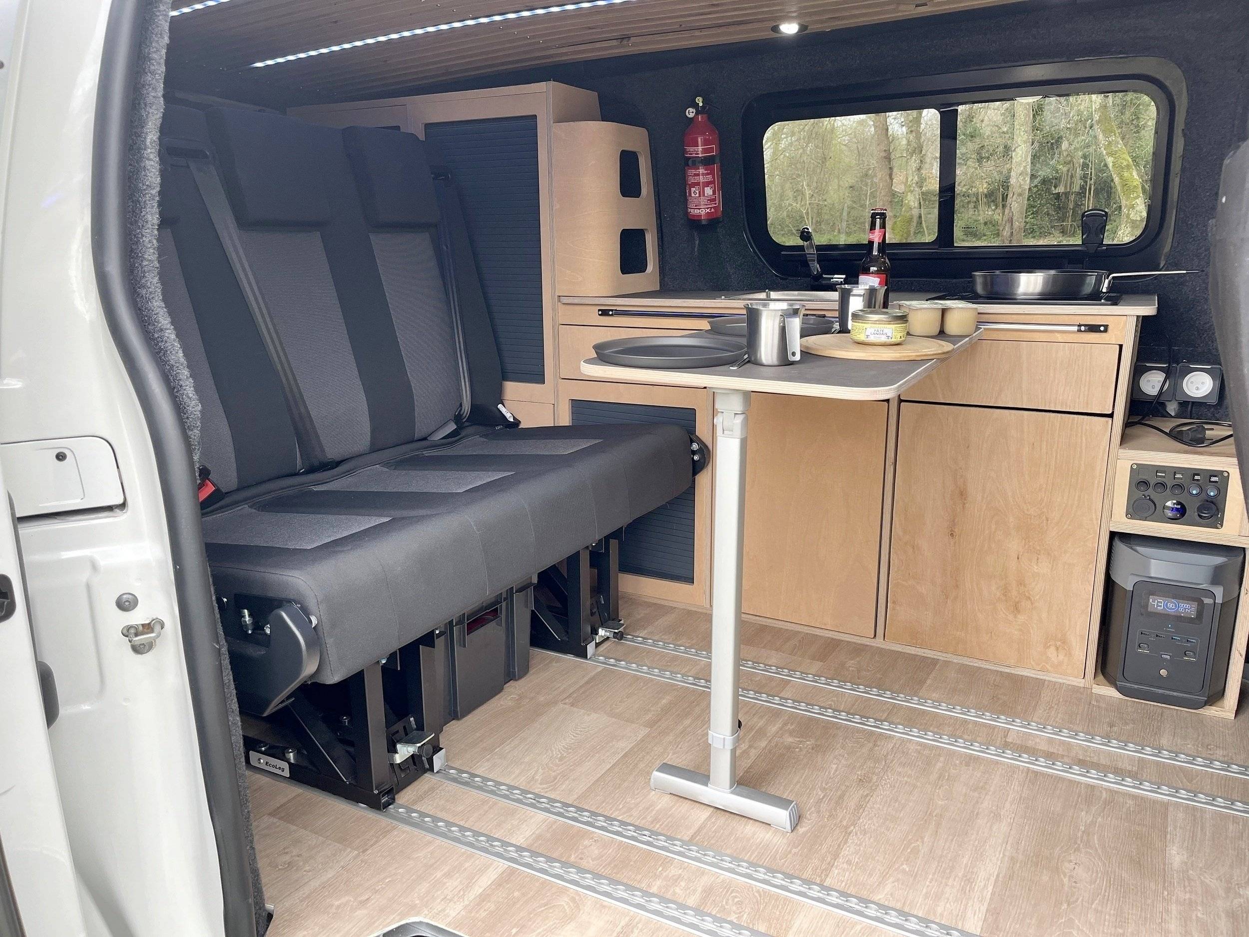 Concept Van Loisirs Expert 180 ch eat8