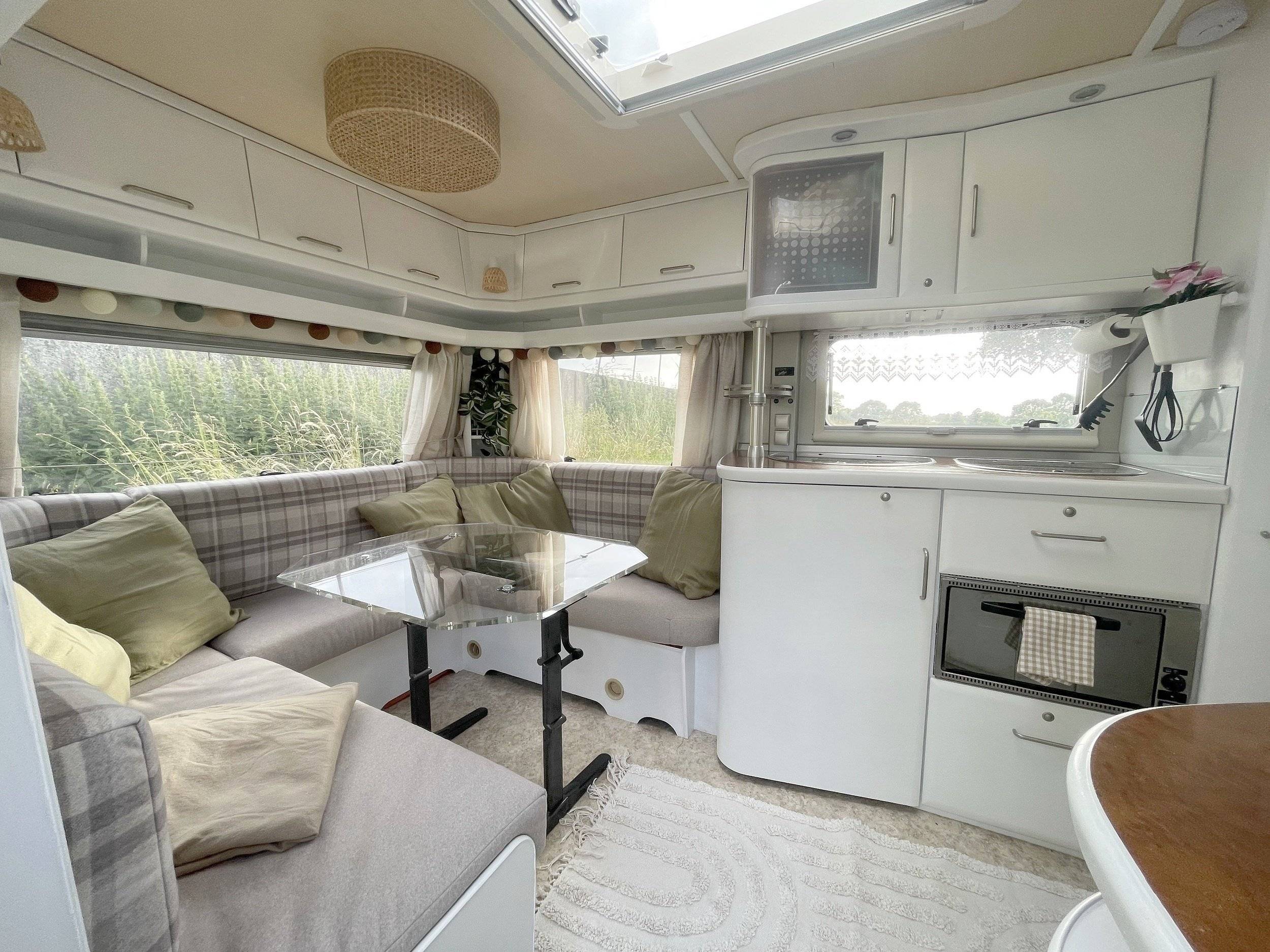 schräge Vorderansicht  - Yescapa