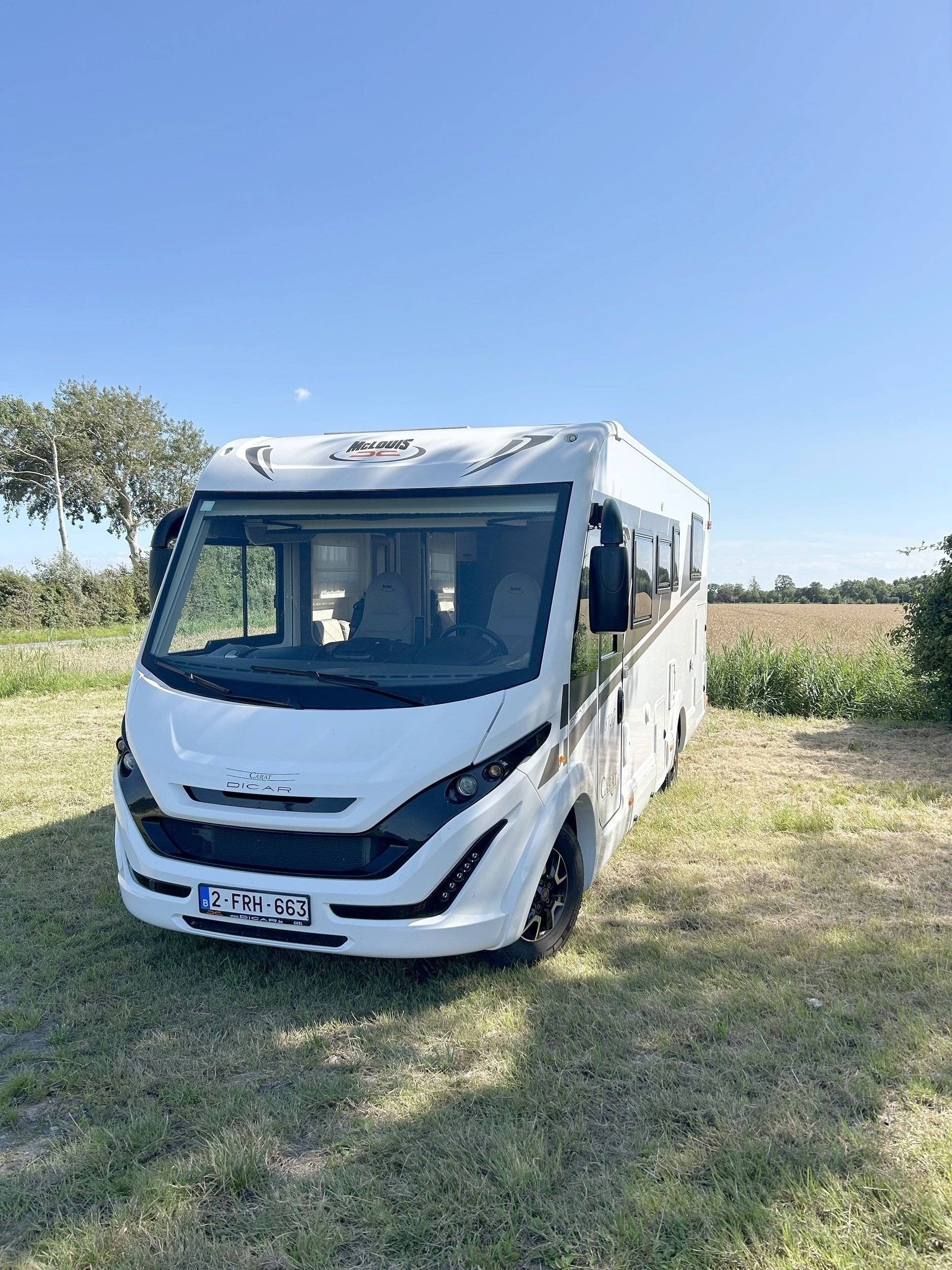 Front view from 3/4 Fiat - Yescapa