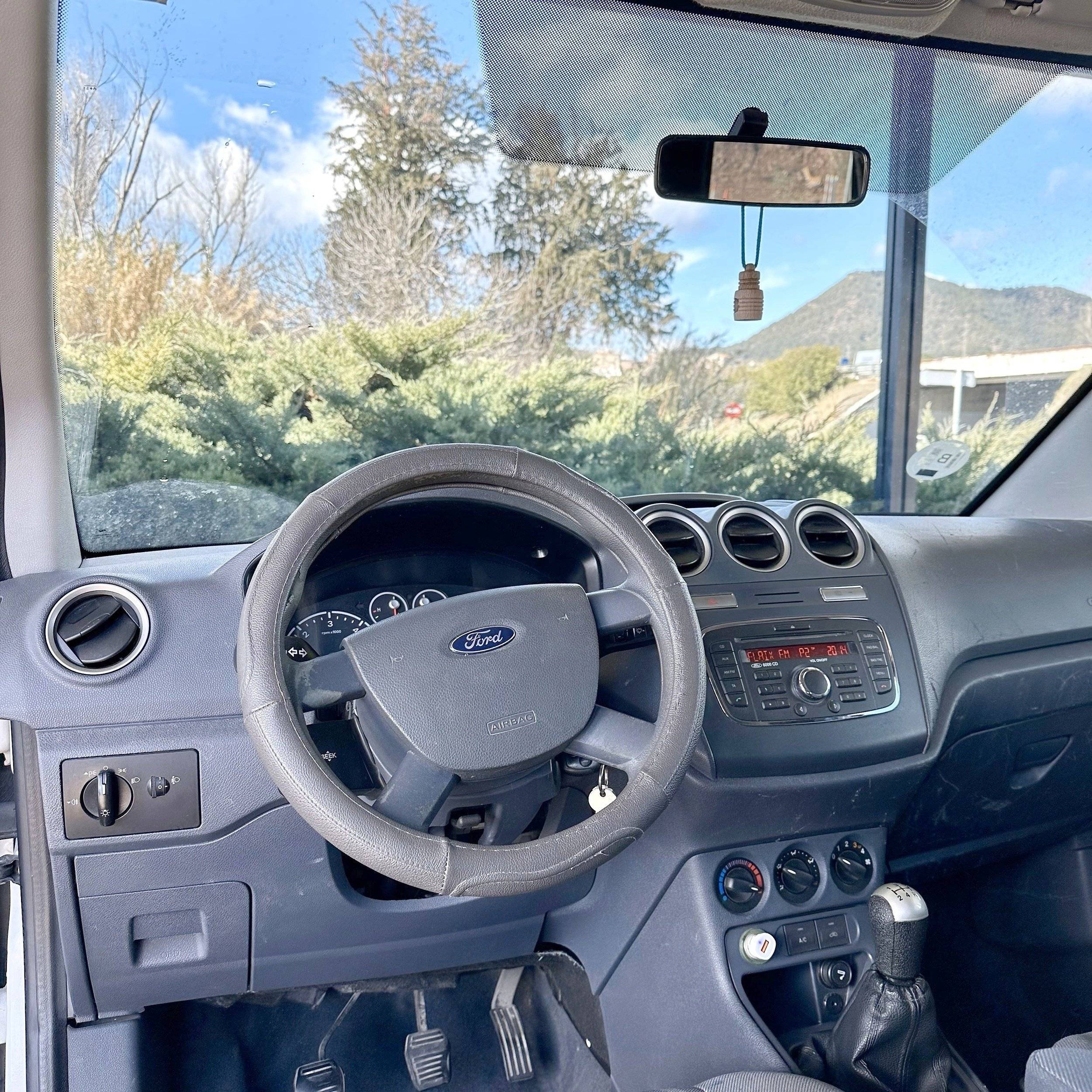 Coin repas Ford Tourneo Connect - Yescapa